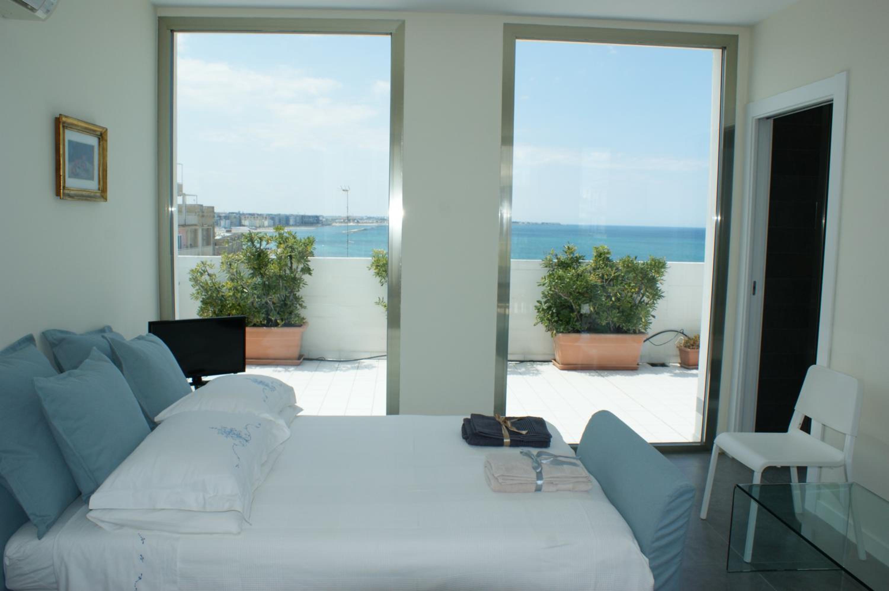 Studio with Sea View