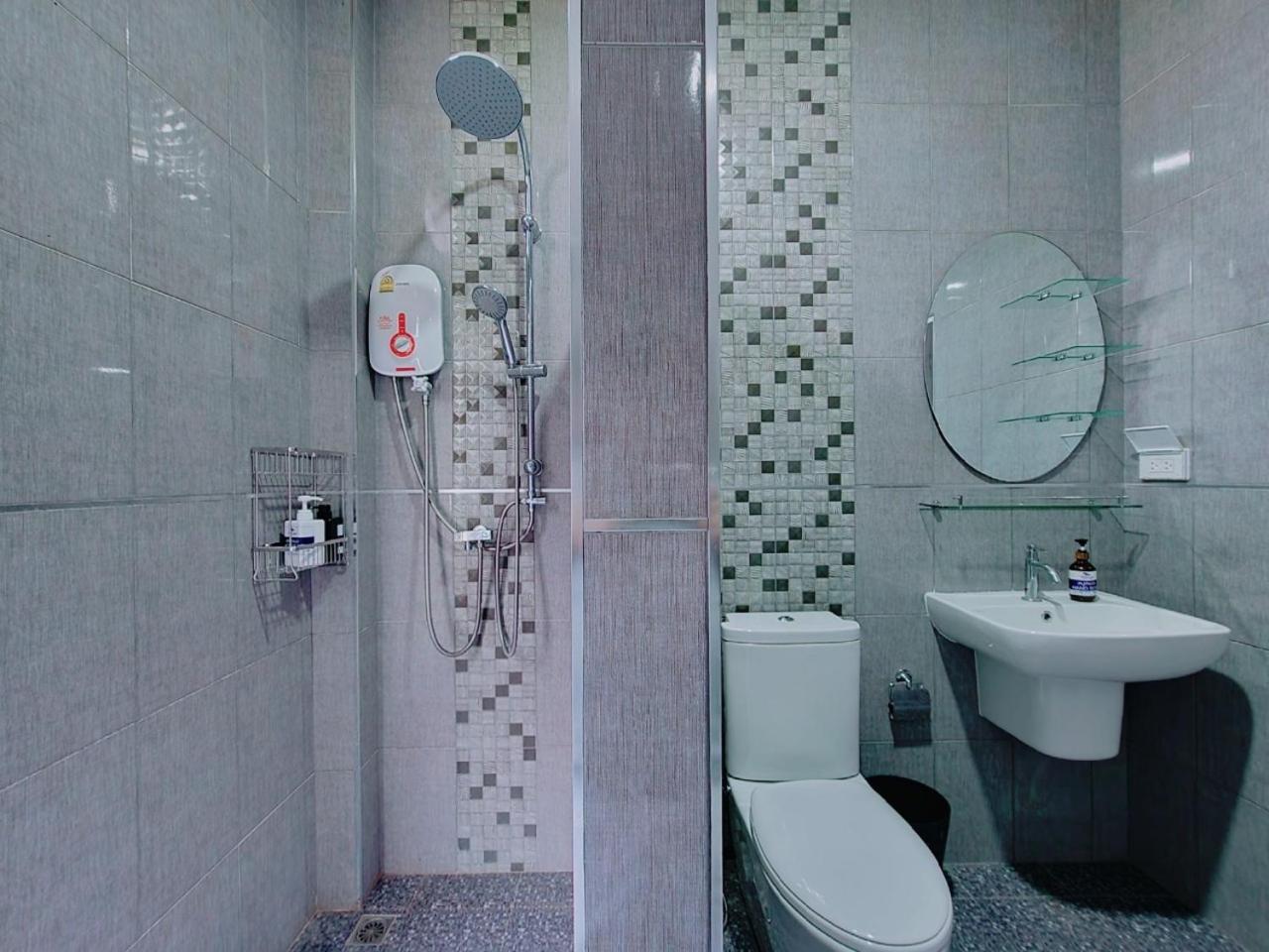Three-Bedroom House - Photo 12