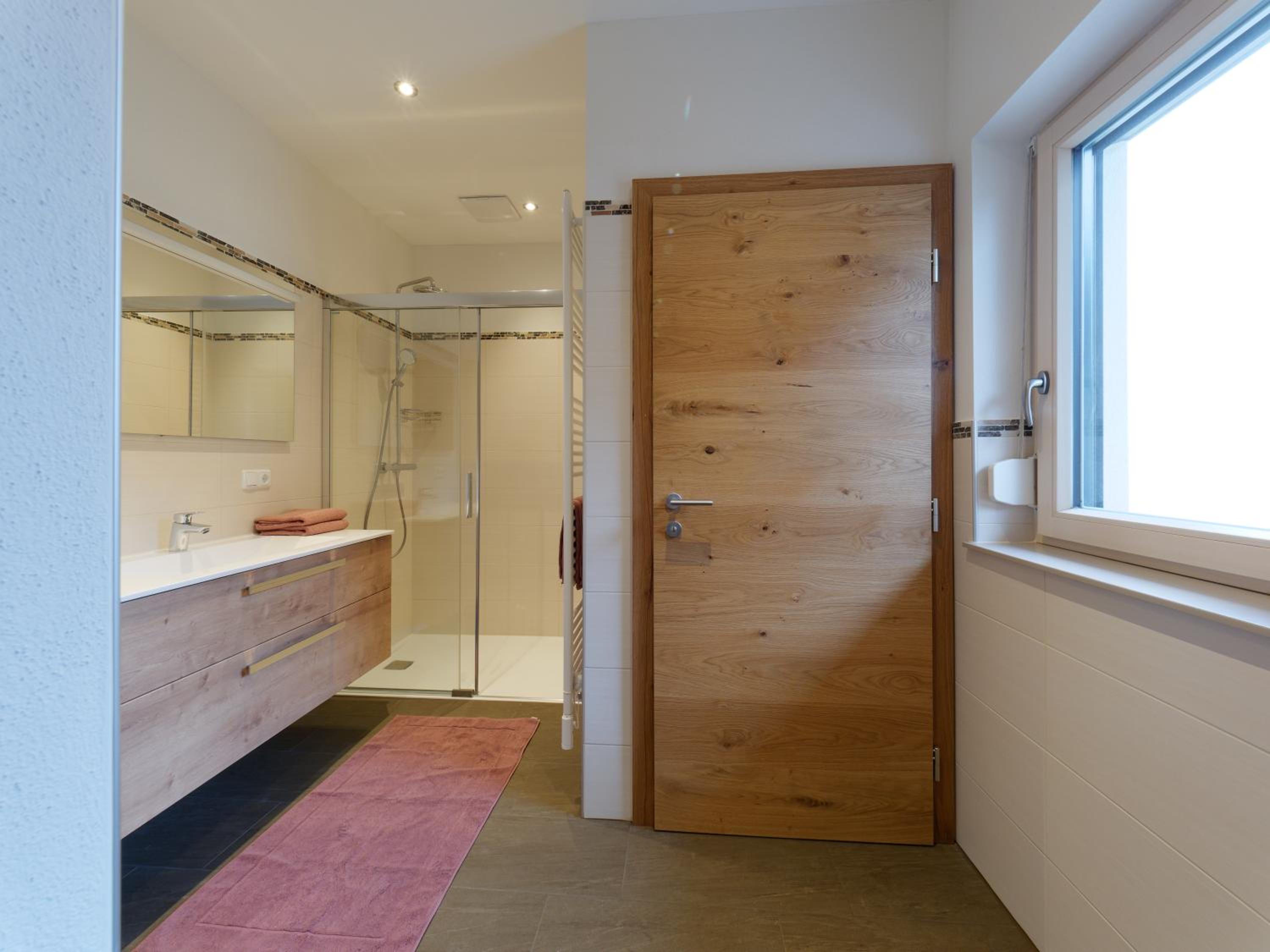 One-Bedroom Apartment - Photo 4