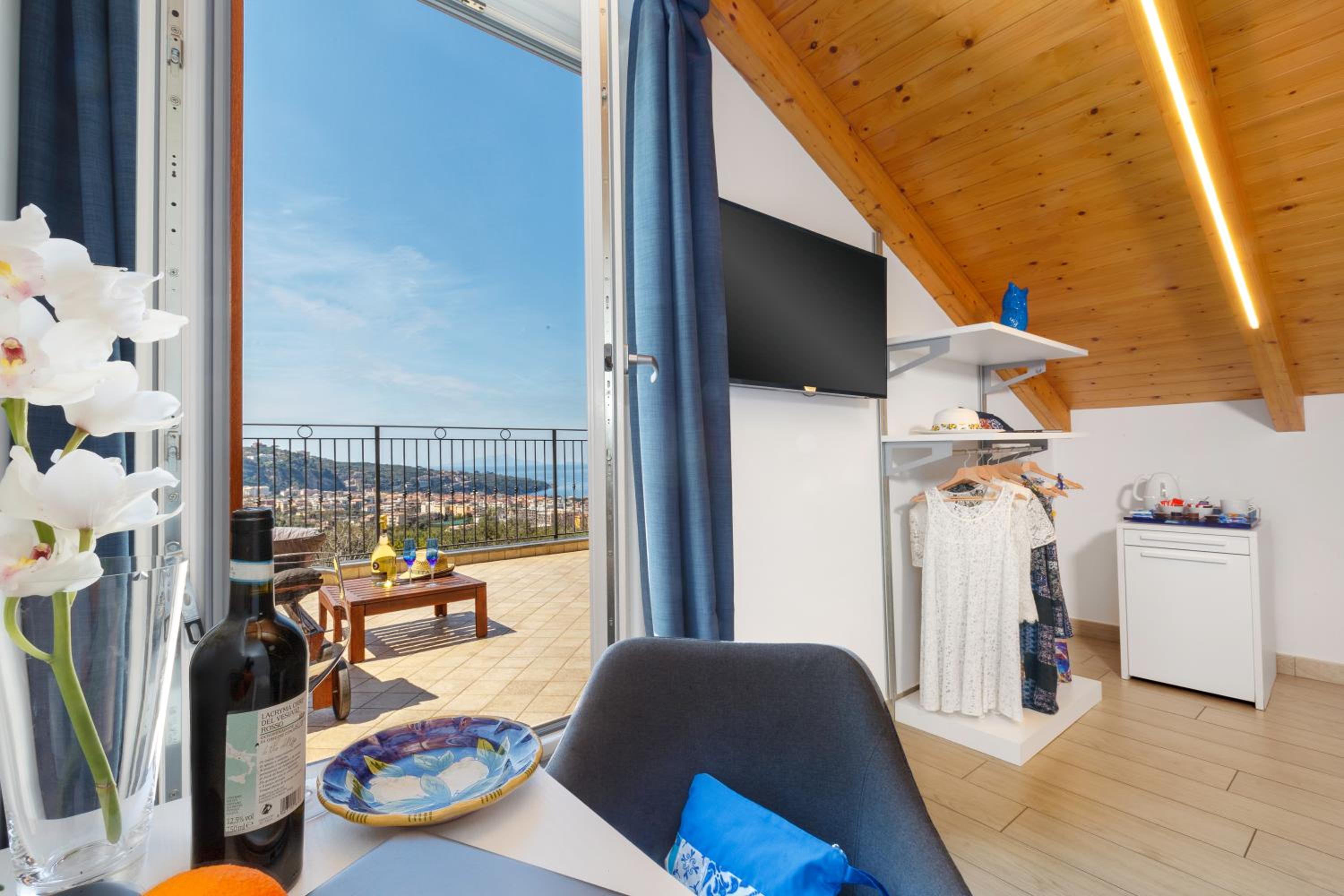 Junior Suite with Sea View - Photo 6