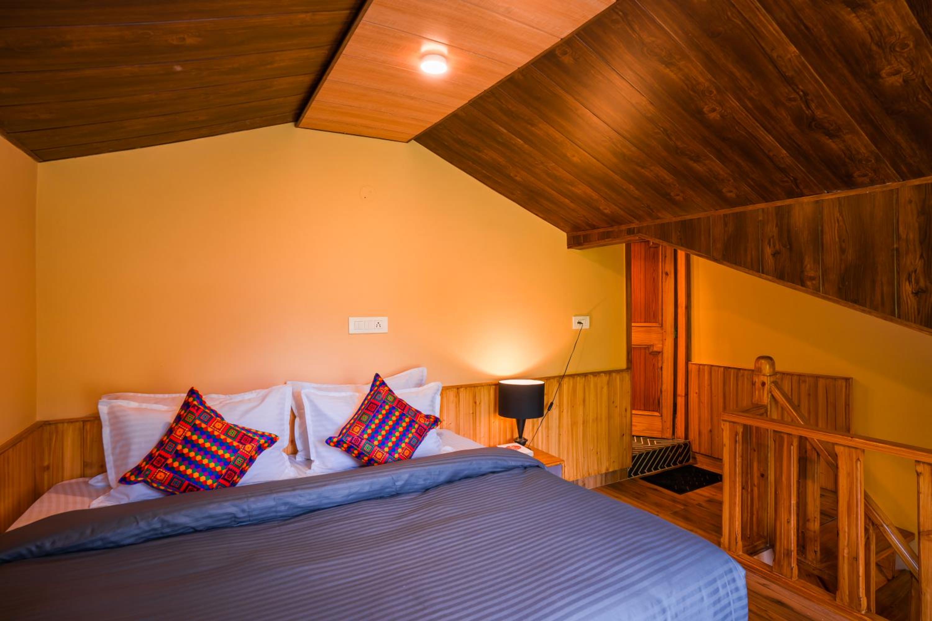 Deluxe Quad Room (with Attic) - Photo 5