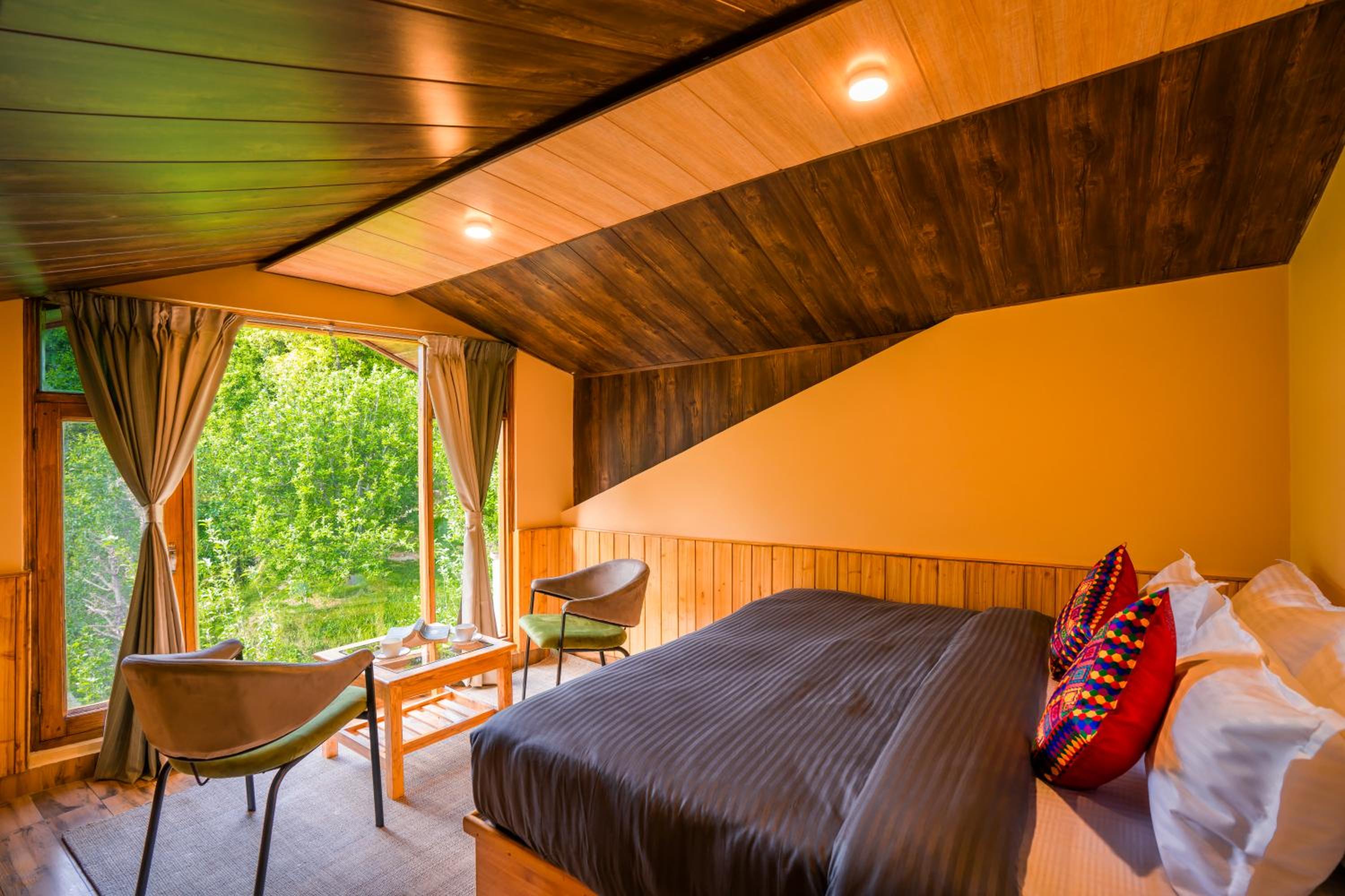 Deluxe Quad Room (with Attic) - Photo 10