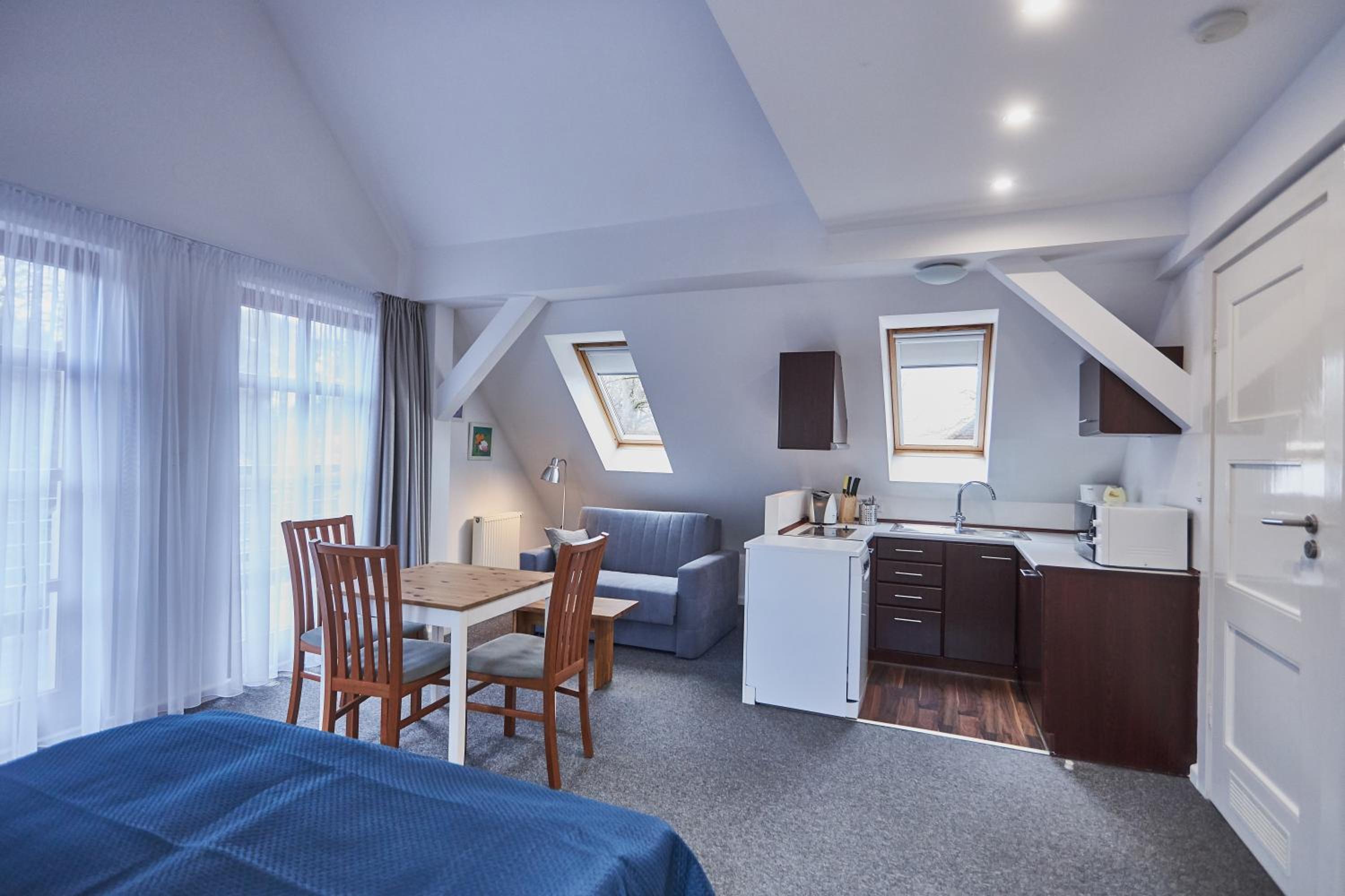 Studio Apartment photo 1