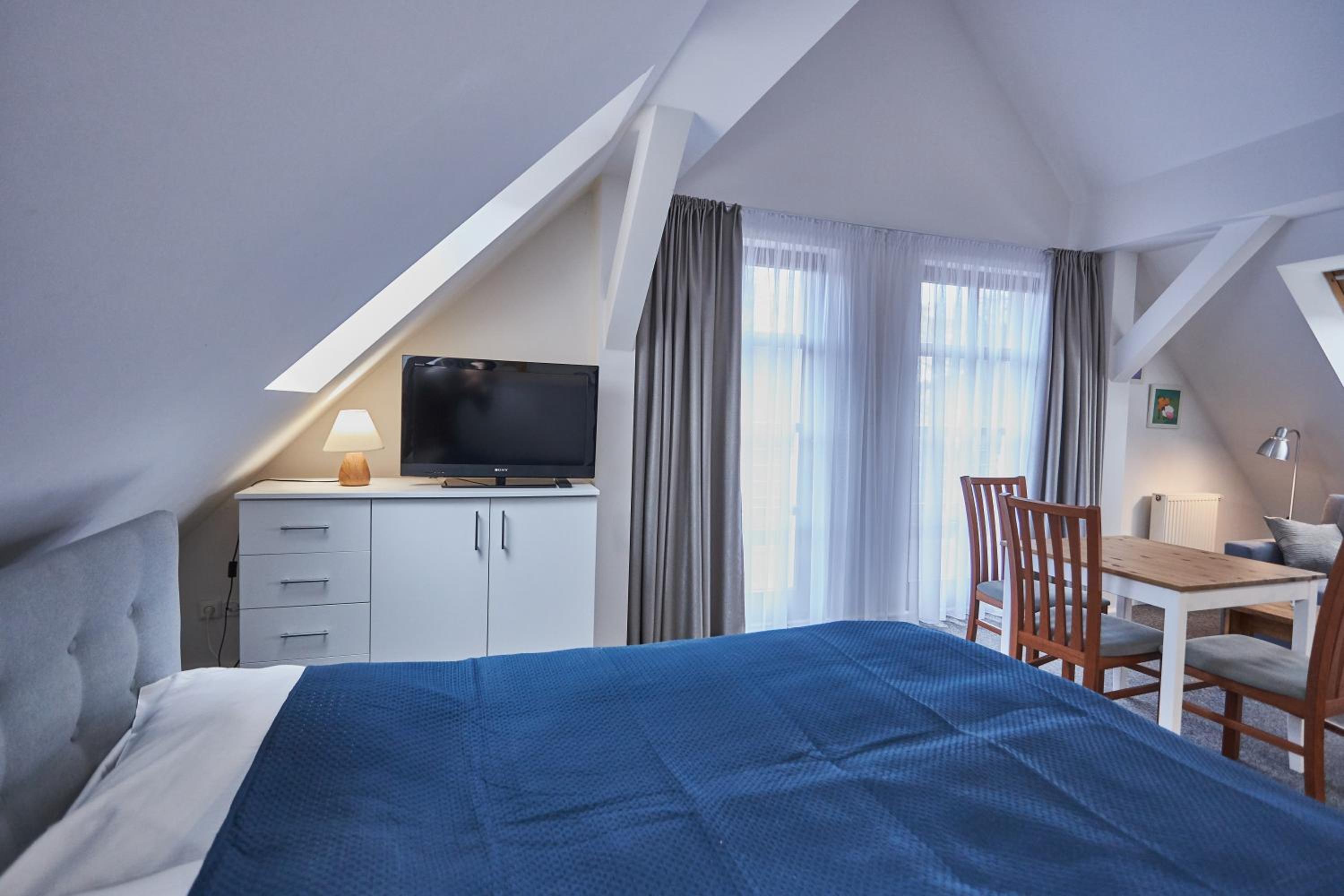 Studio Apartment photo 3
