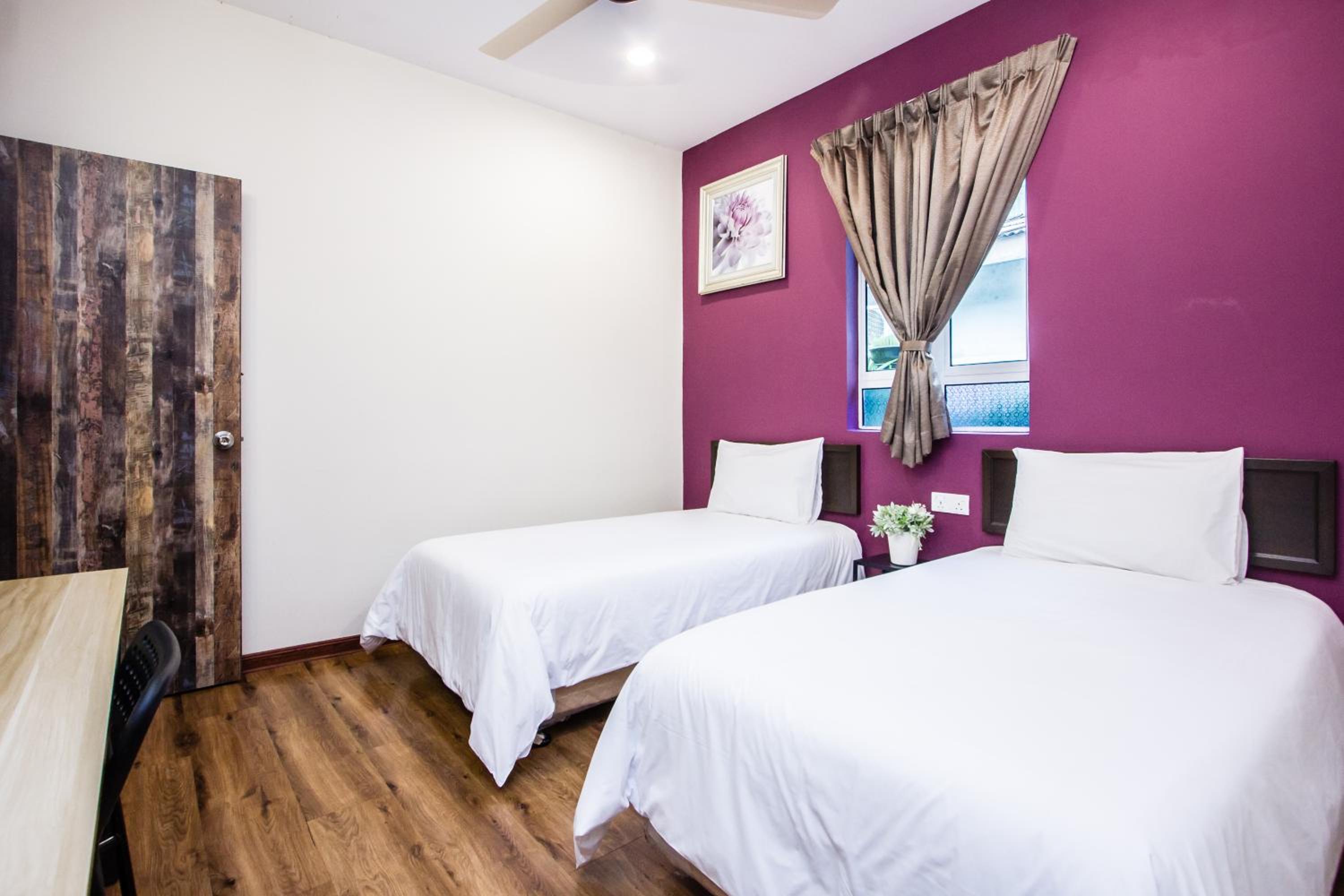 Deluxe Twin Room photo 3