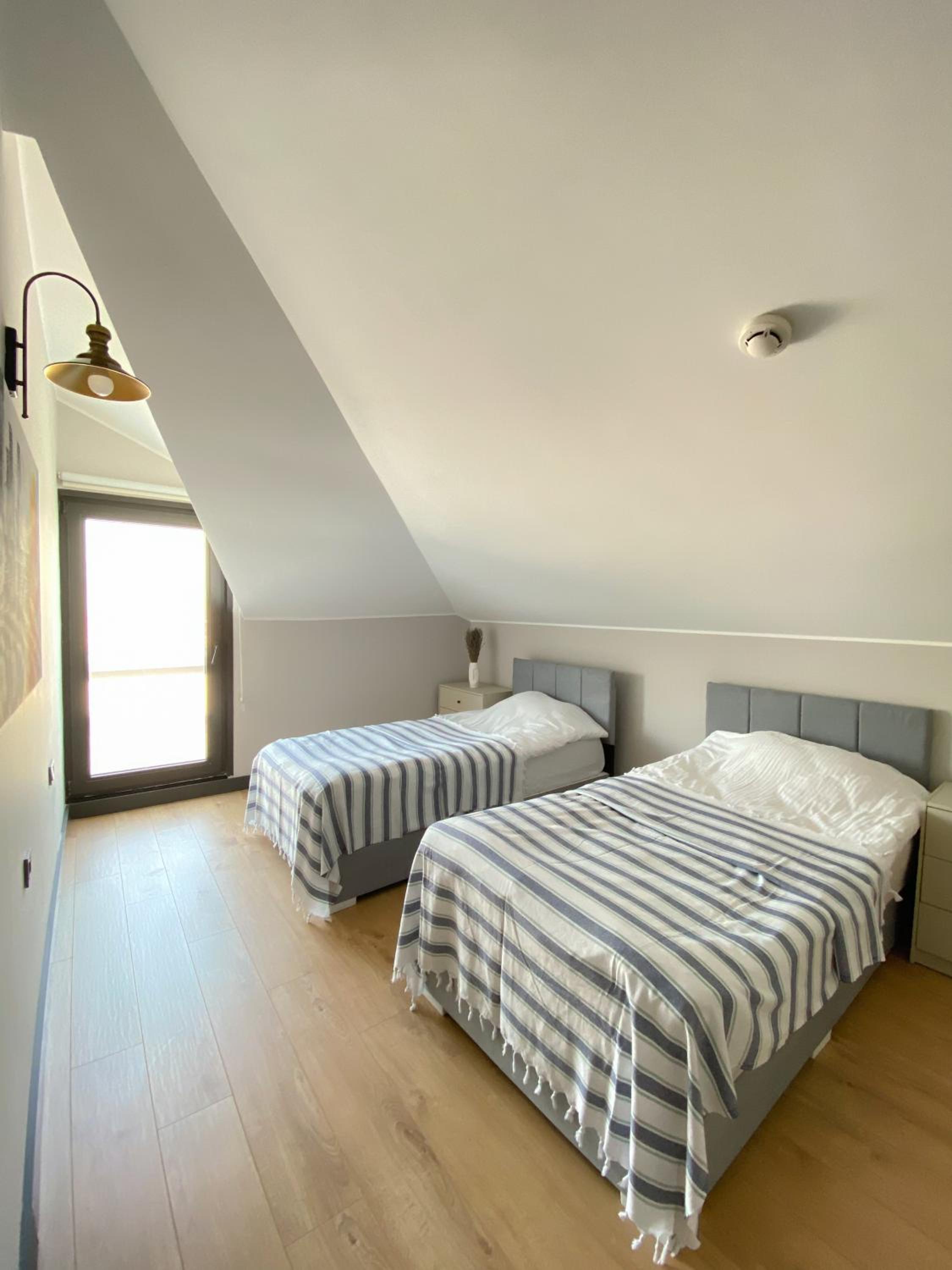 Three-Bedroom Apartment photo 3