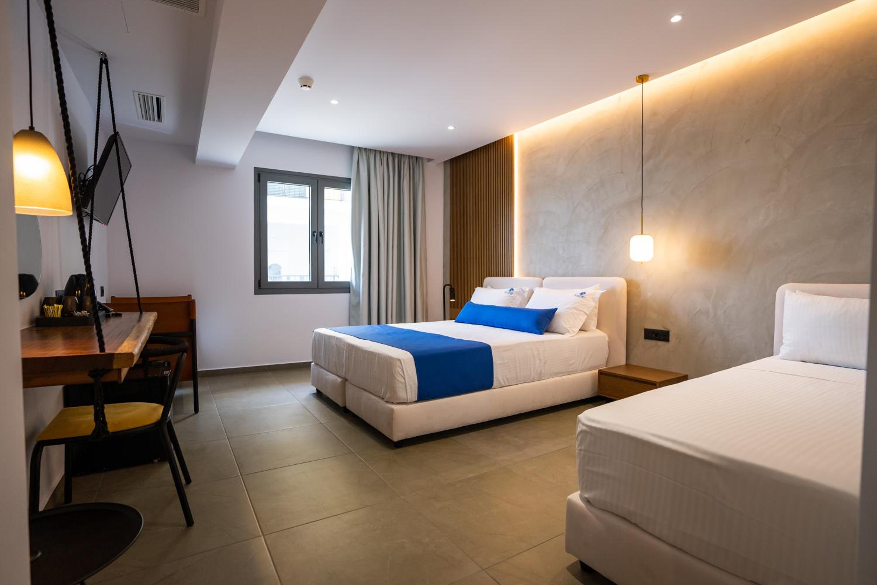 Classic Triple Room - Photo 2