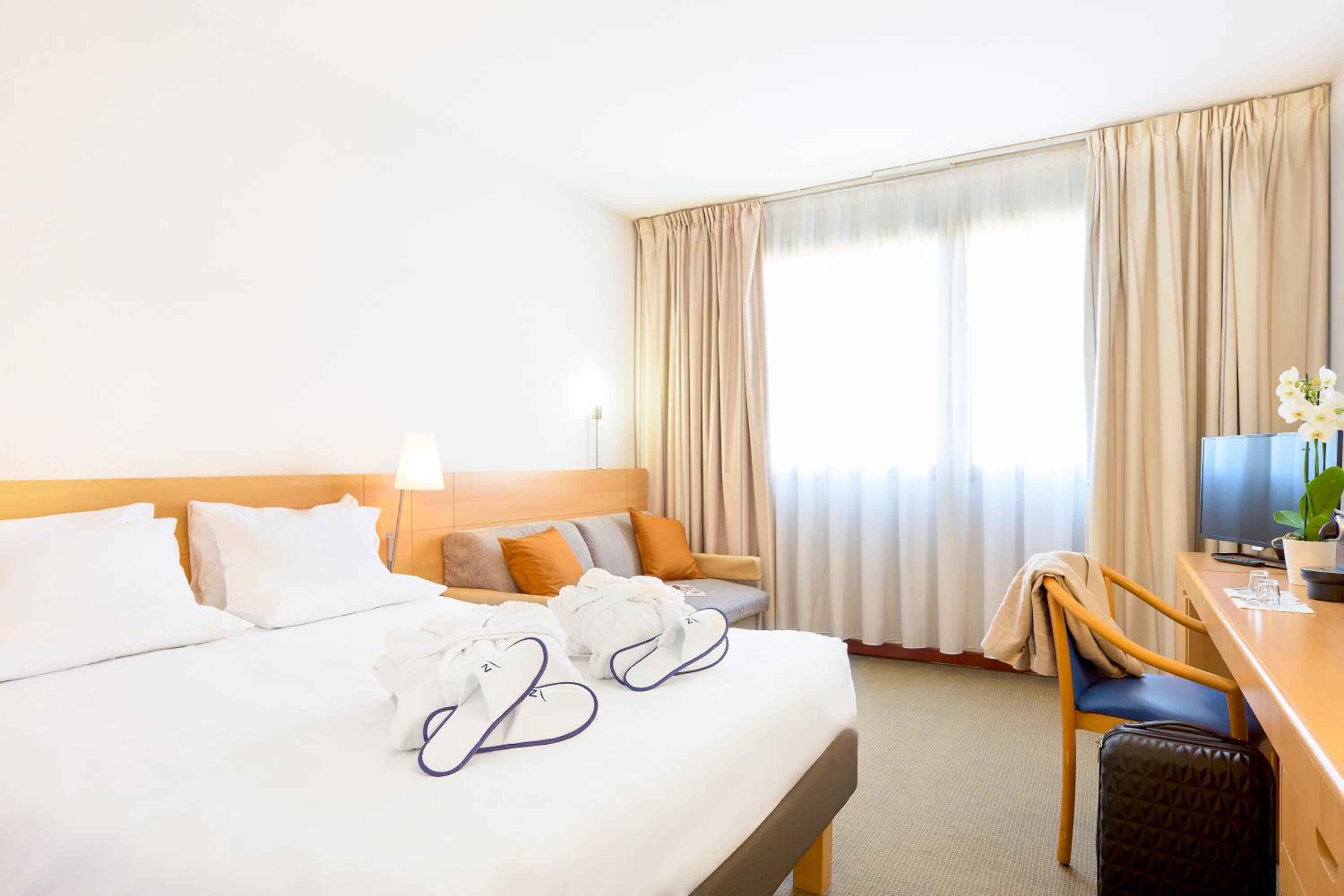 Executive Double Room - Photo 6