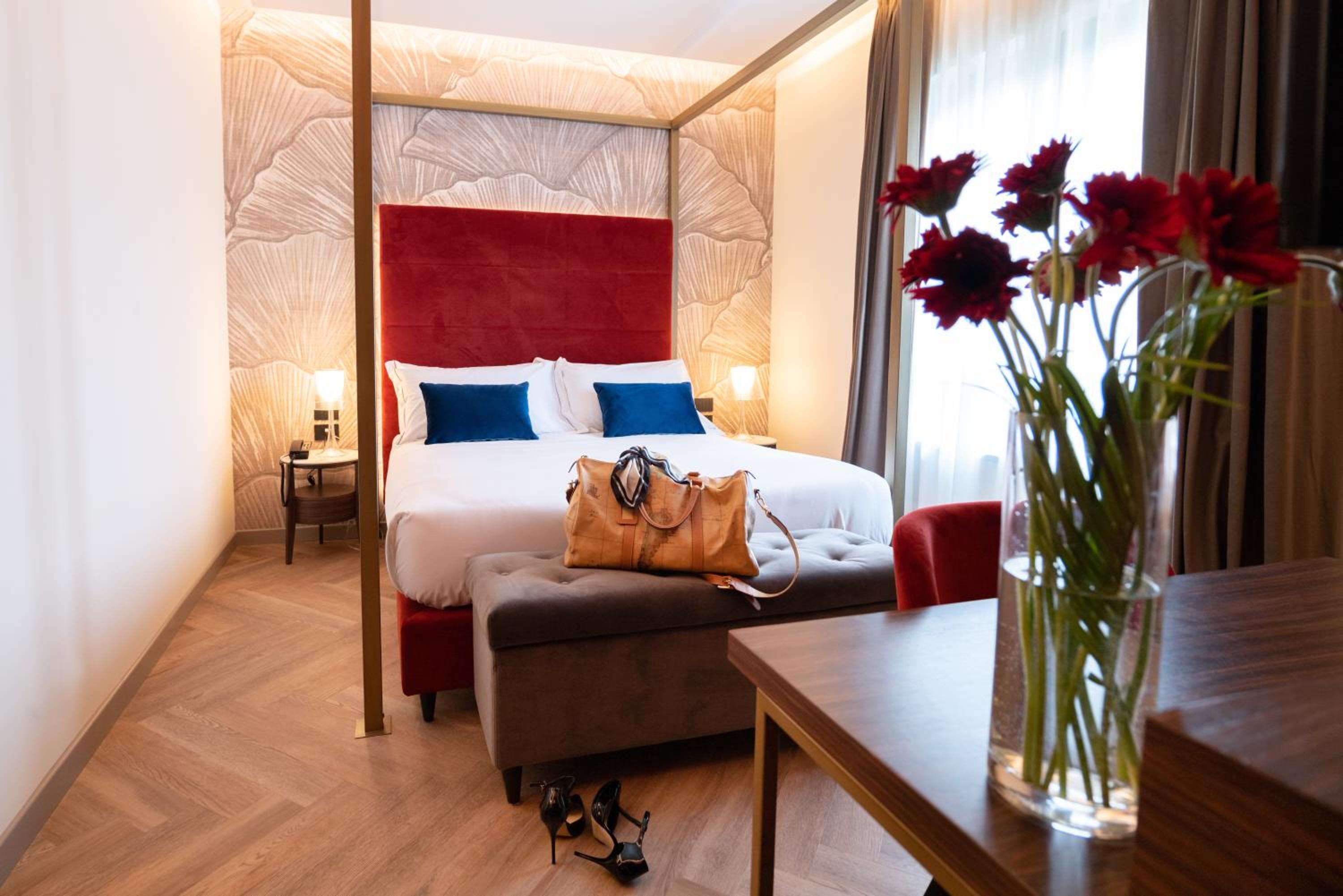 Superior King Room - Photo 1