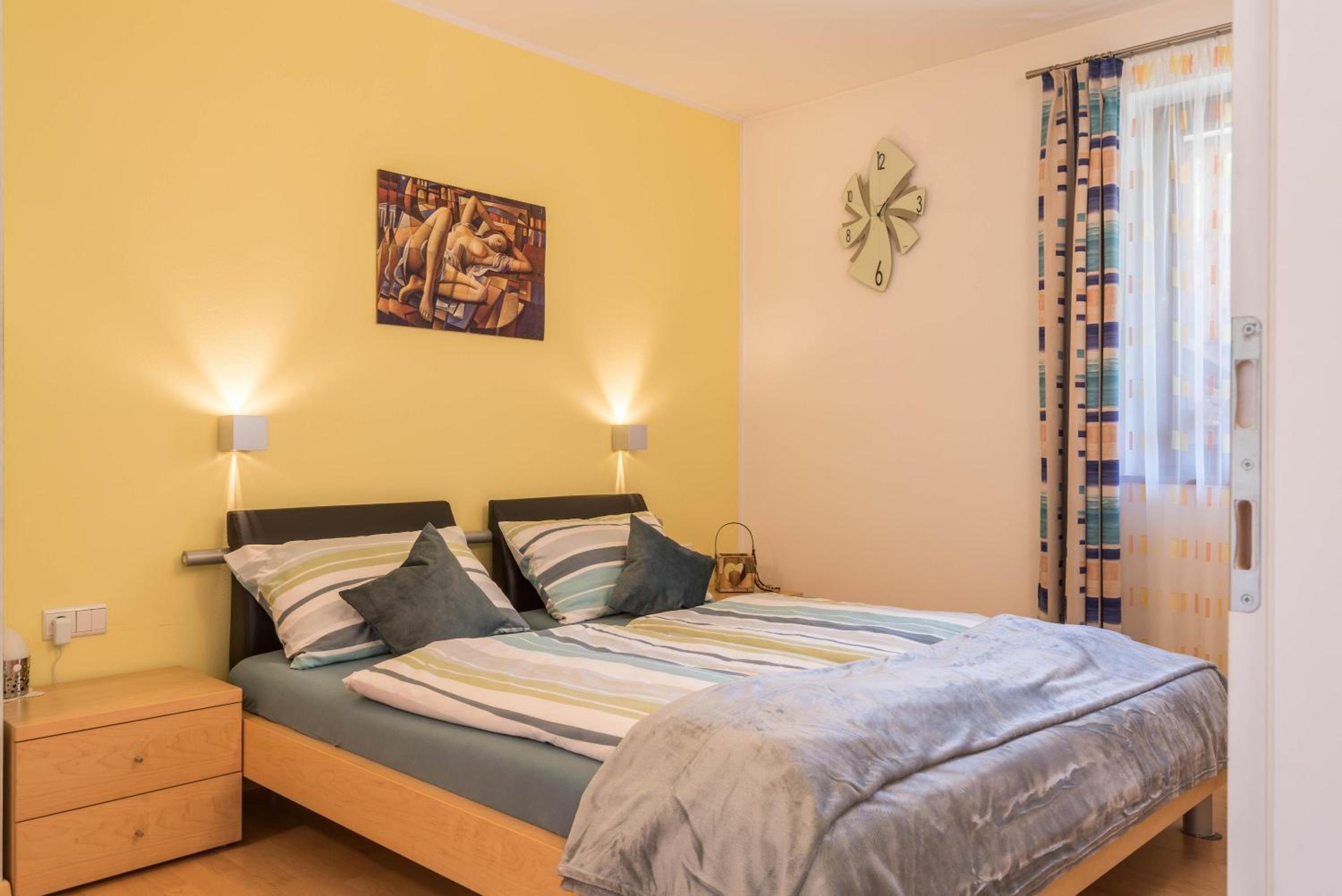 Two-Bedroom Deluxe Apartment with Garden View photo 1