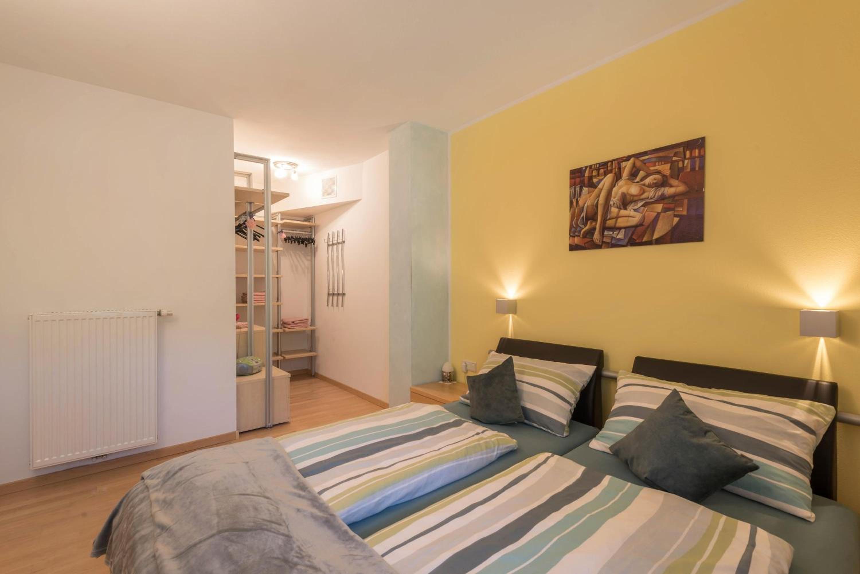 Two-Bedroom Deluxe Apartment with Garden View photo 2