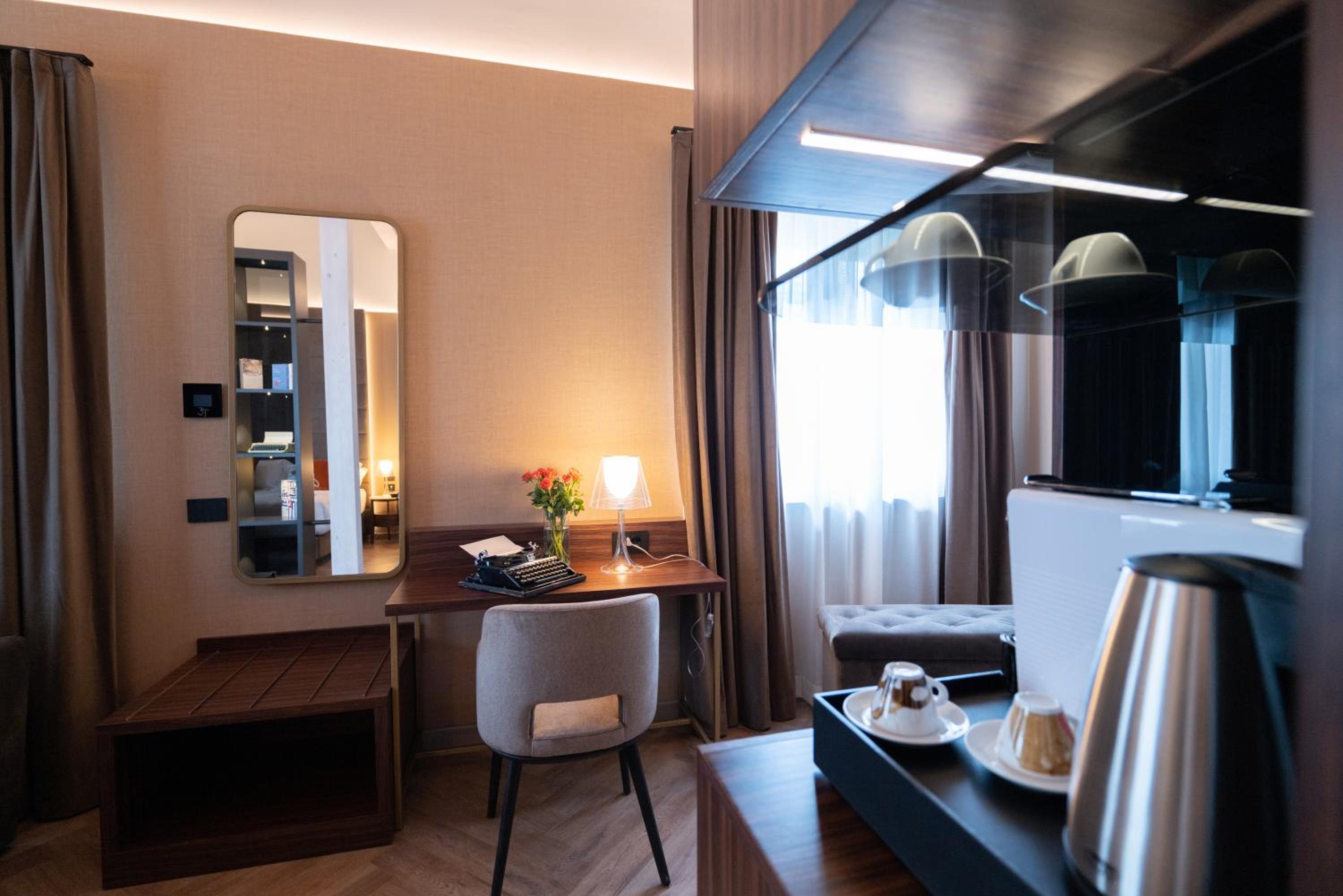 Deluxe Junior Suite - Photo 4
