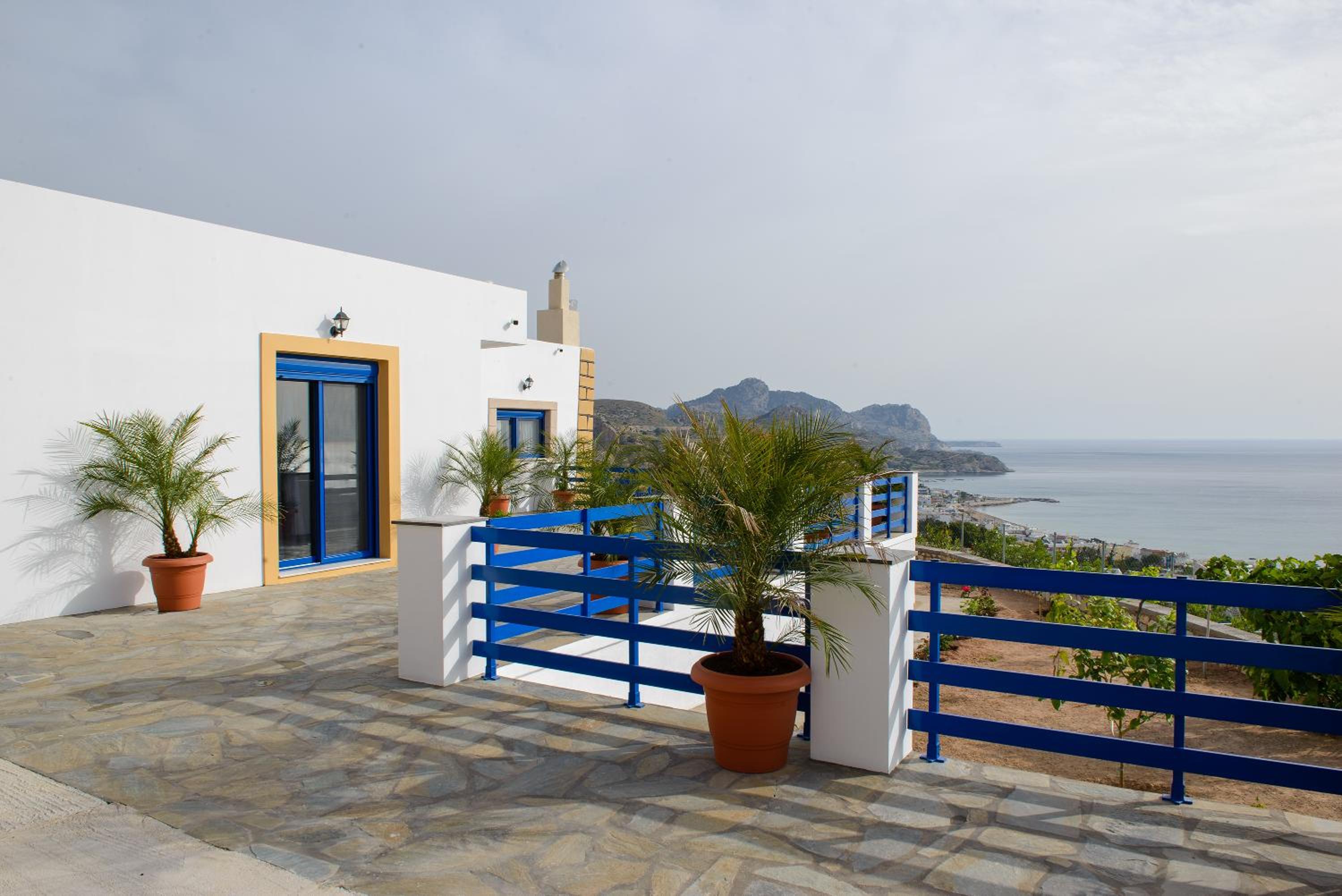 Villa photo 2