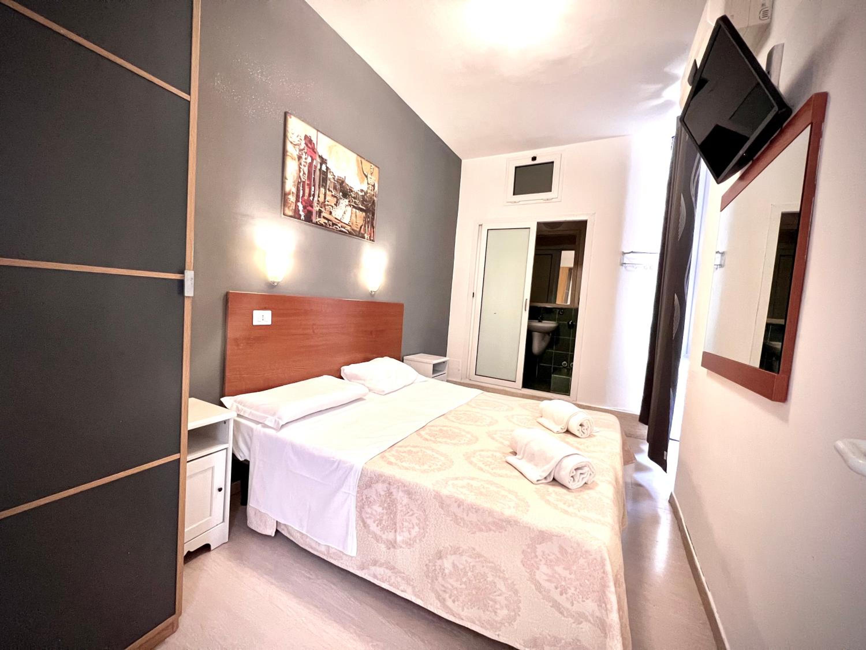 Standard Double Room photo 1