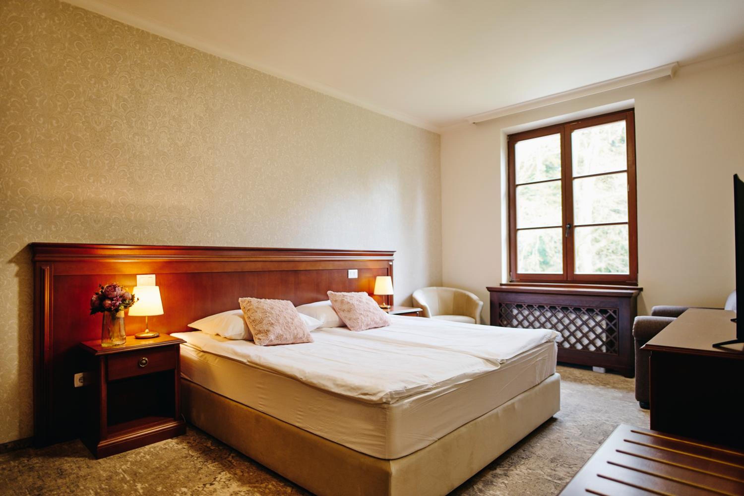 Two-Bedroom Suite - Annex Forest House - Photo 2