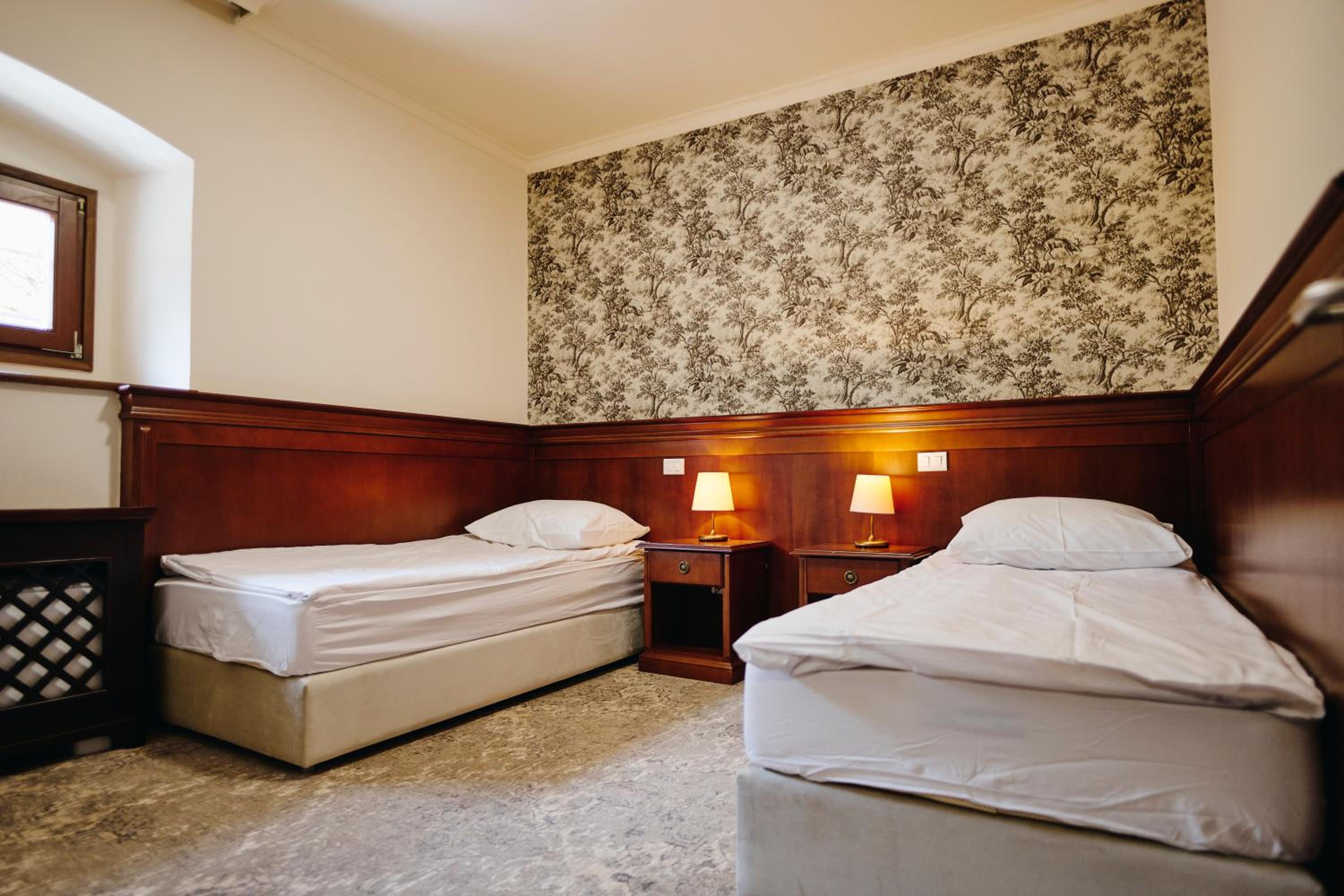 Two-Bedroom Suite - Annex Forest House - Photo 3