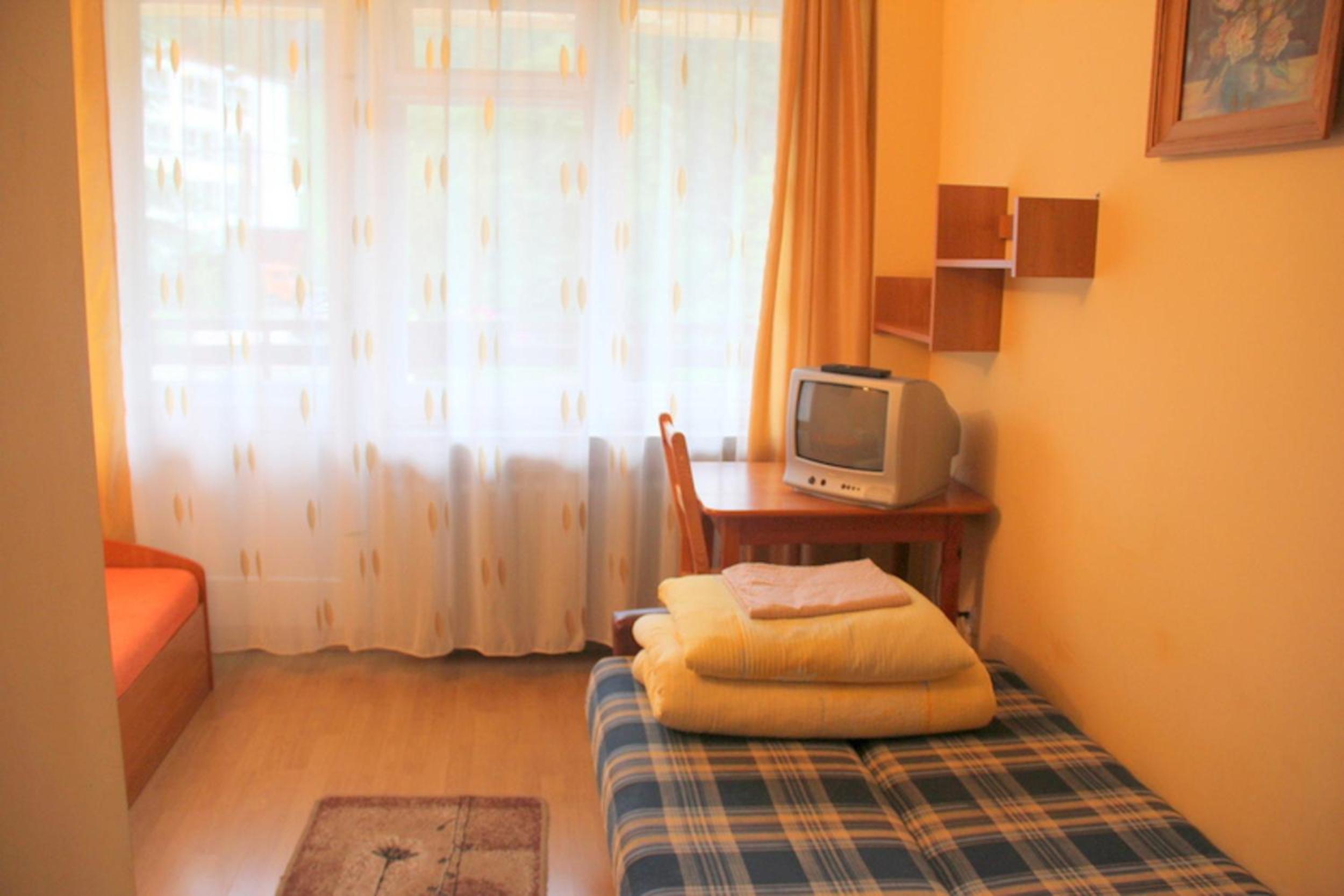Double Room with Balcony (2 Adults + 1 Child) photo 3