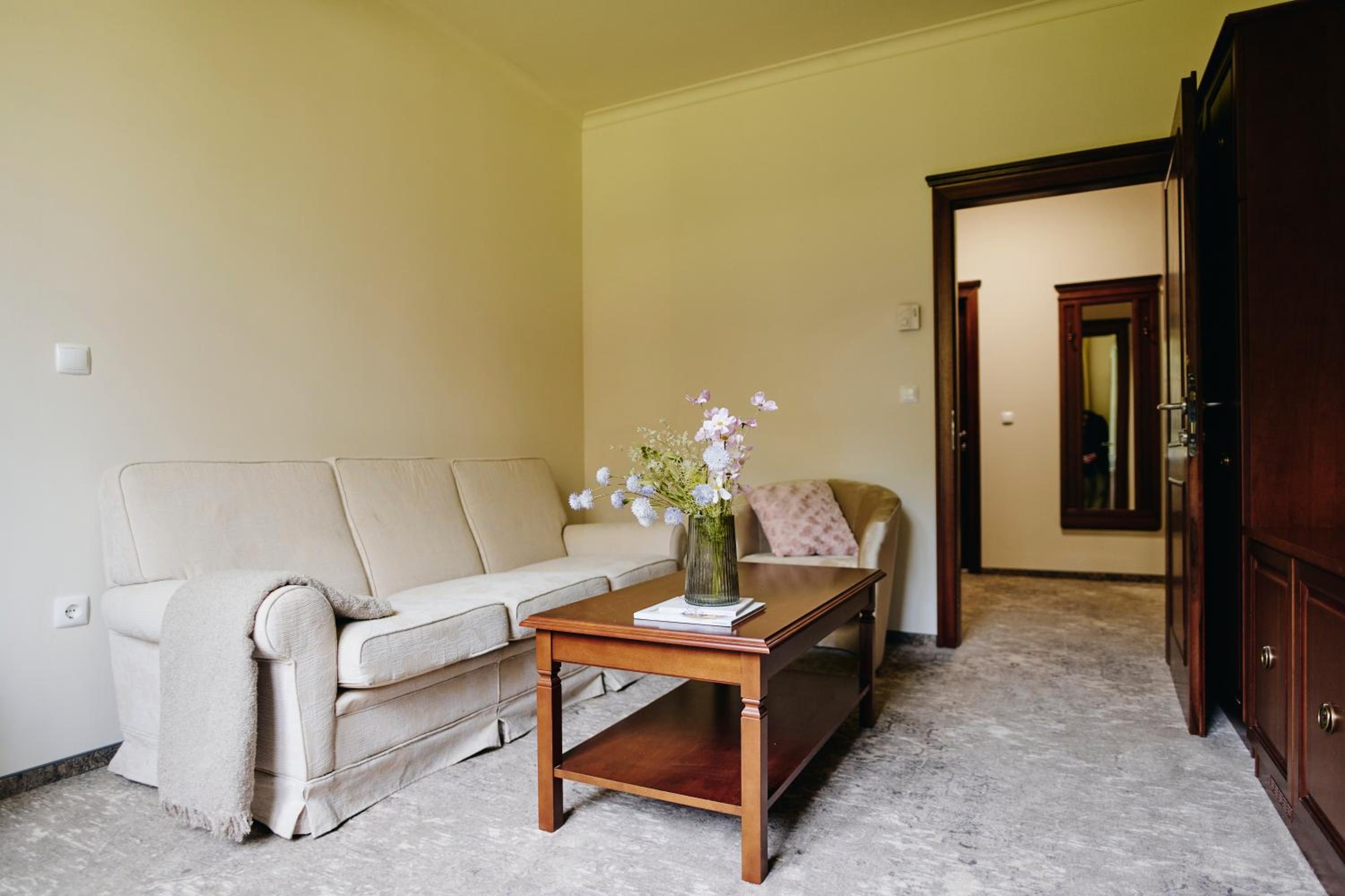Two-Bedroom Suite - Annex Forest House - Photo 6