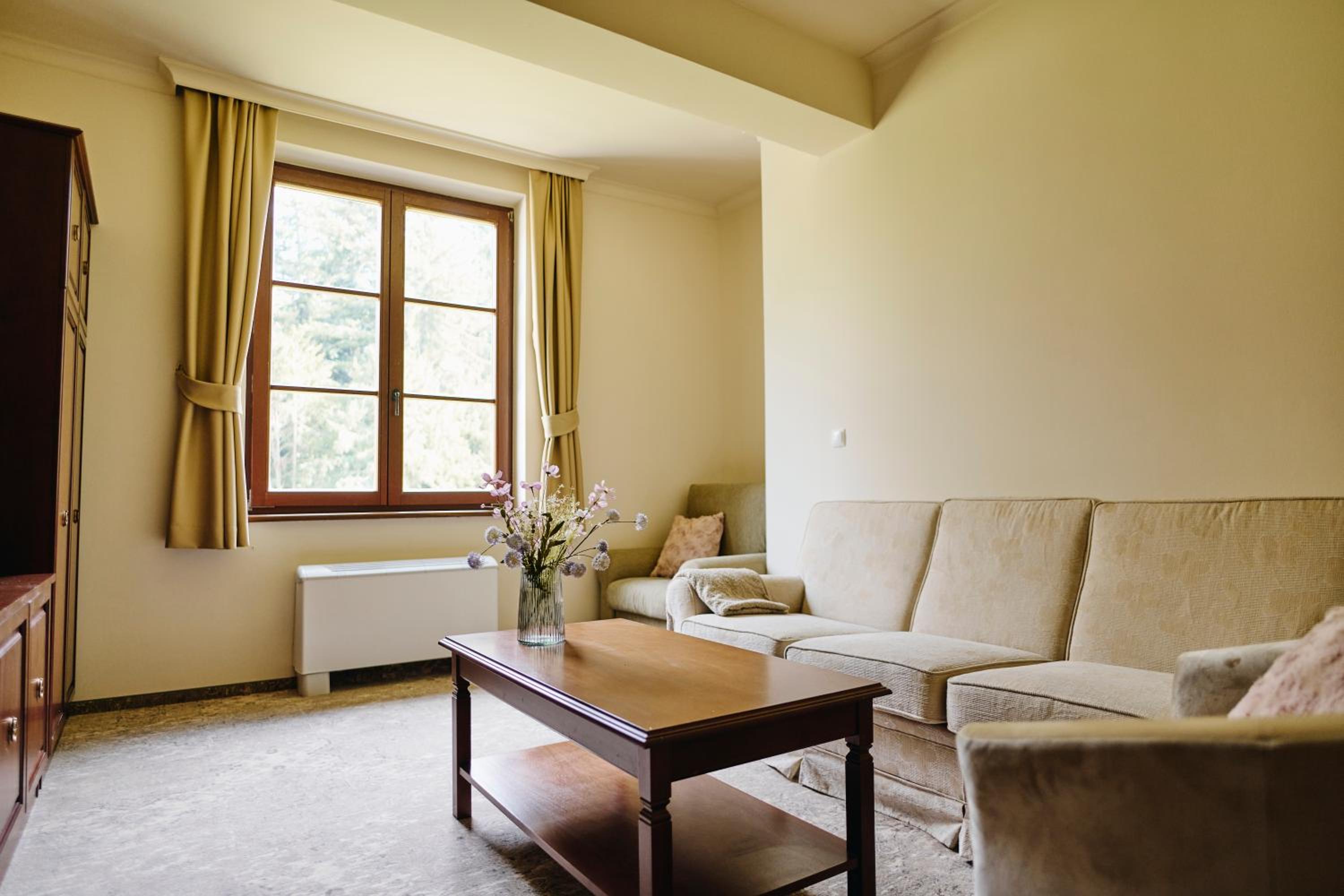 Two-Bedroom Suite - Annex Forest House - Photo 5