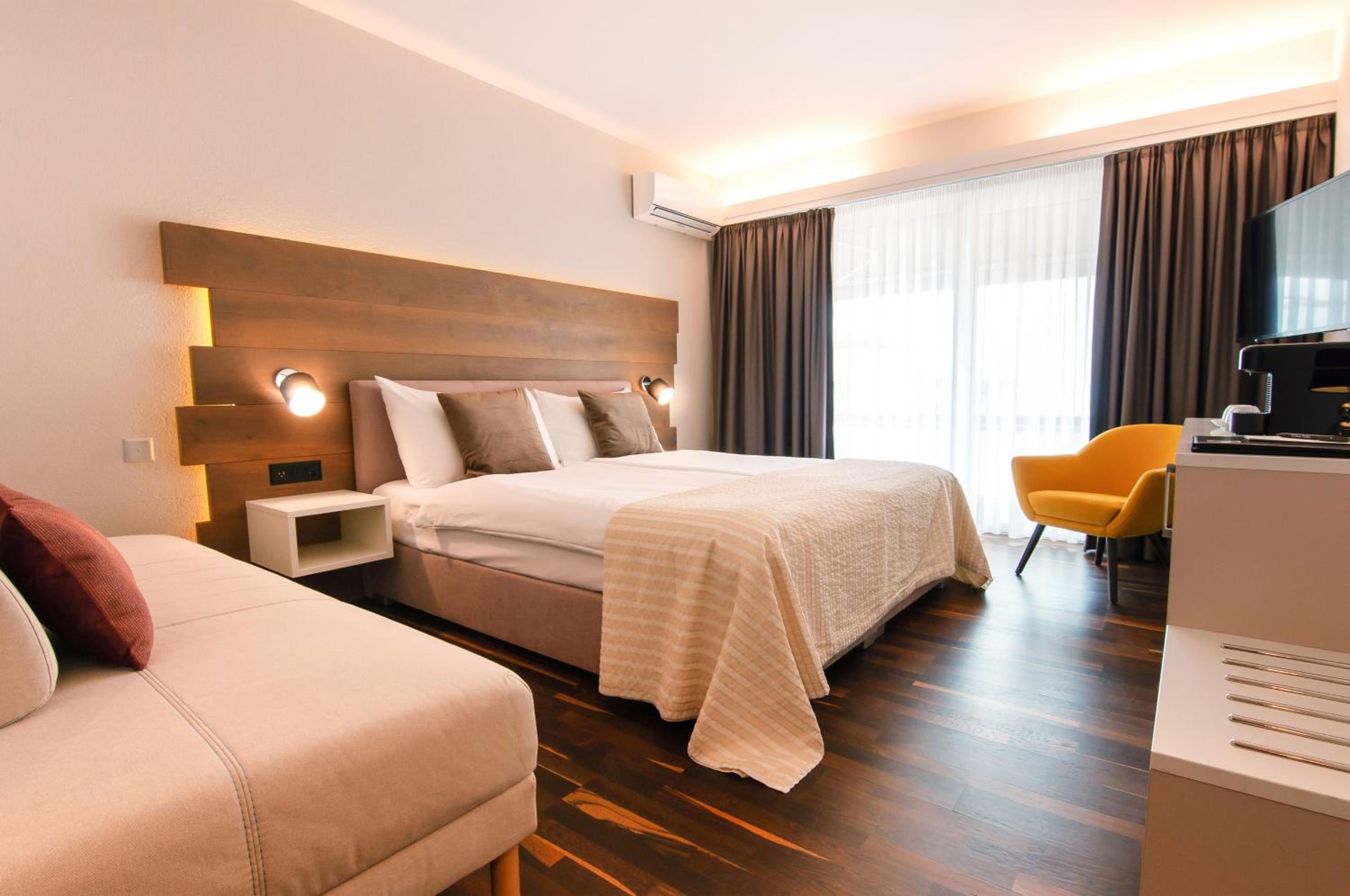 Standard Triple Room - Photo 1