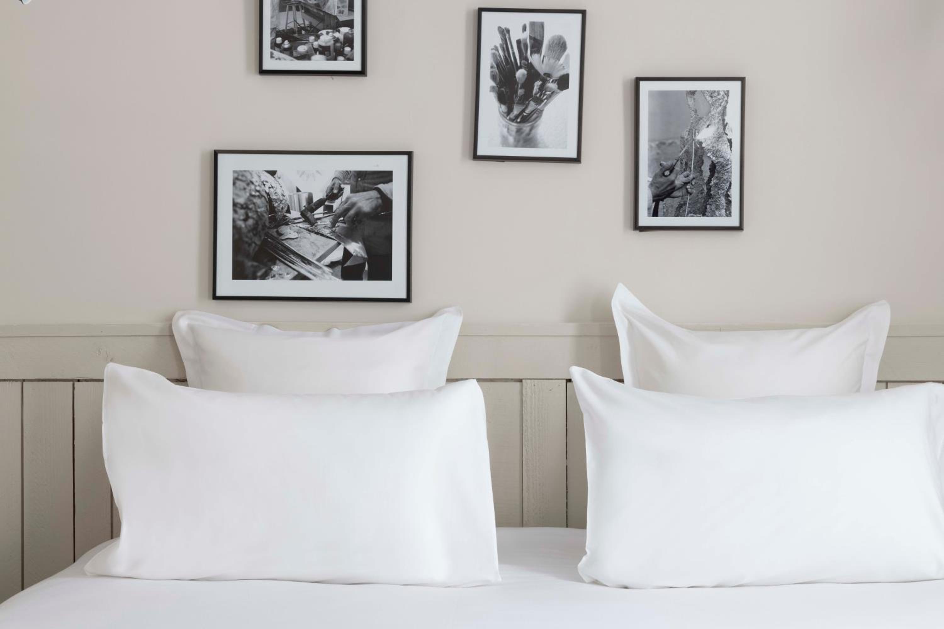 Deluxe Double or Twin Room with Balcony