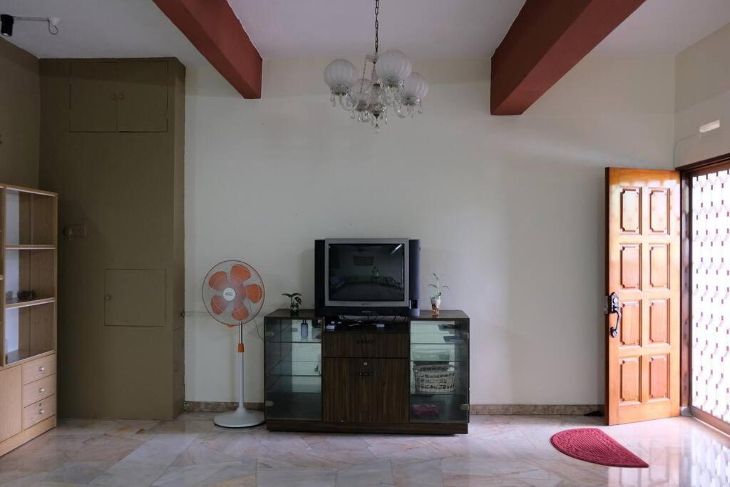 Four-Bedroom House photo 2