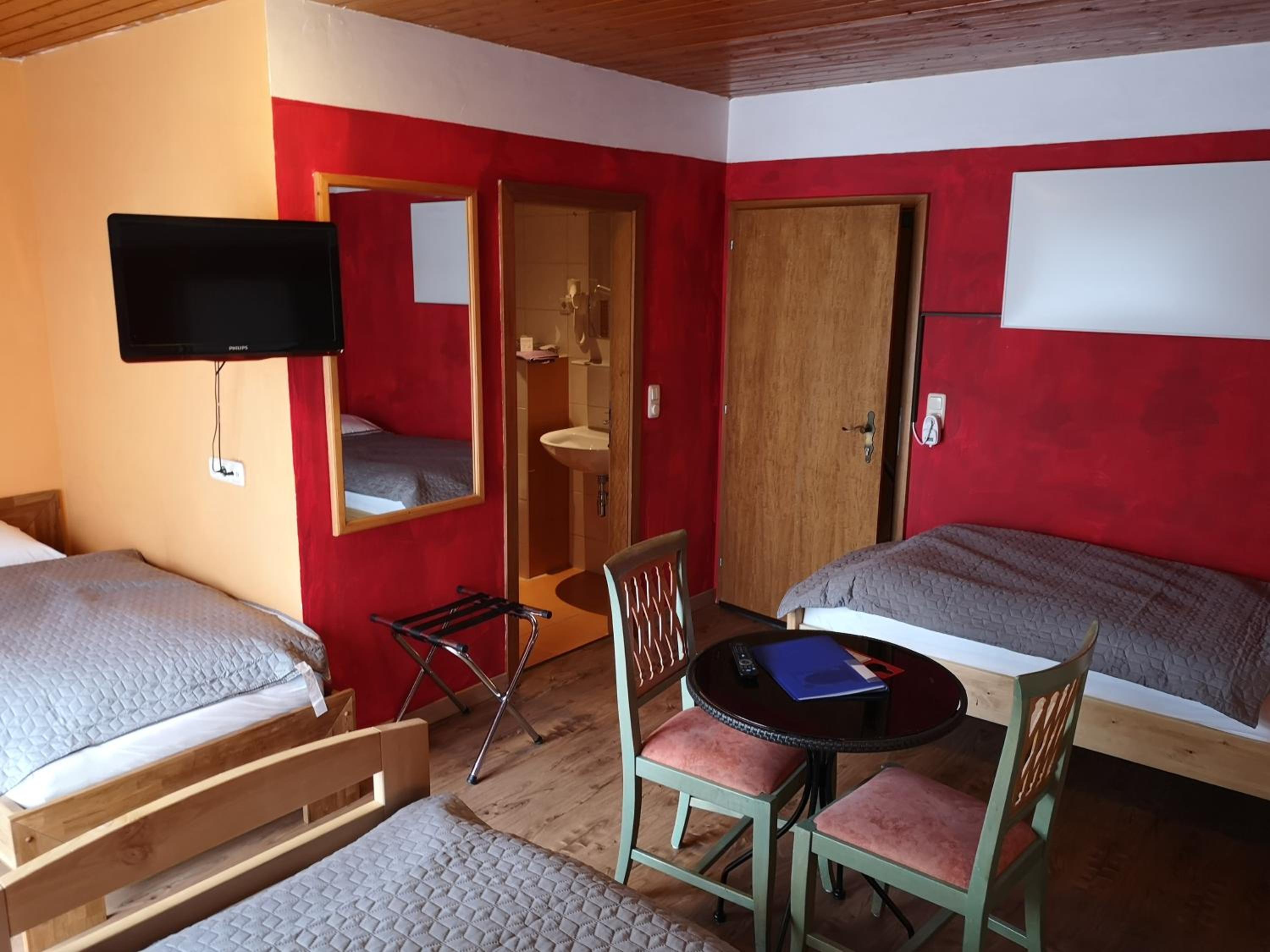 Budget Triple Room