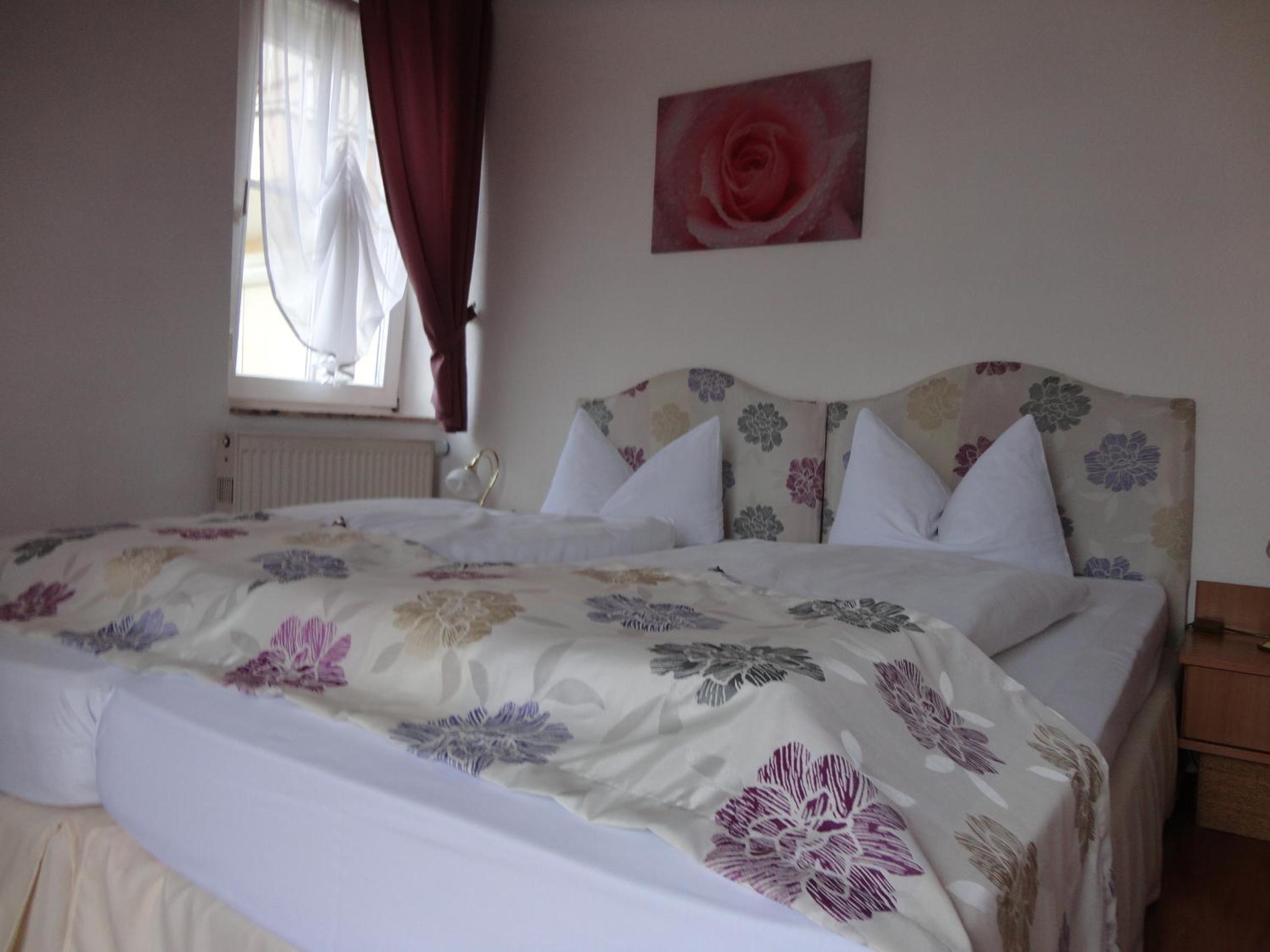 Double Room - Photo 2