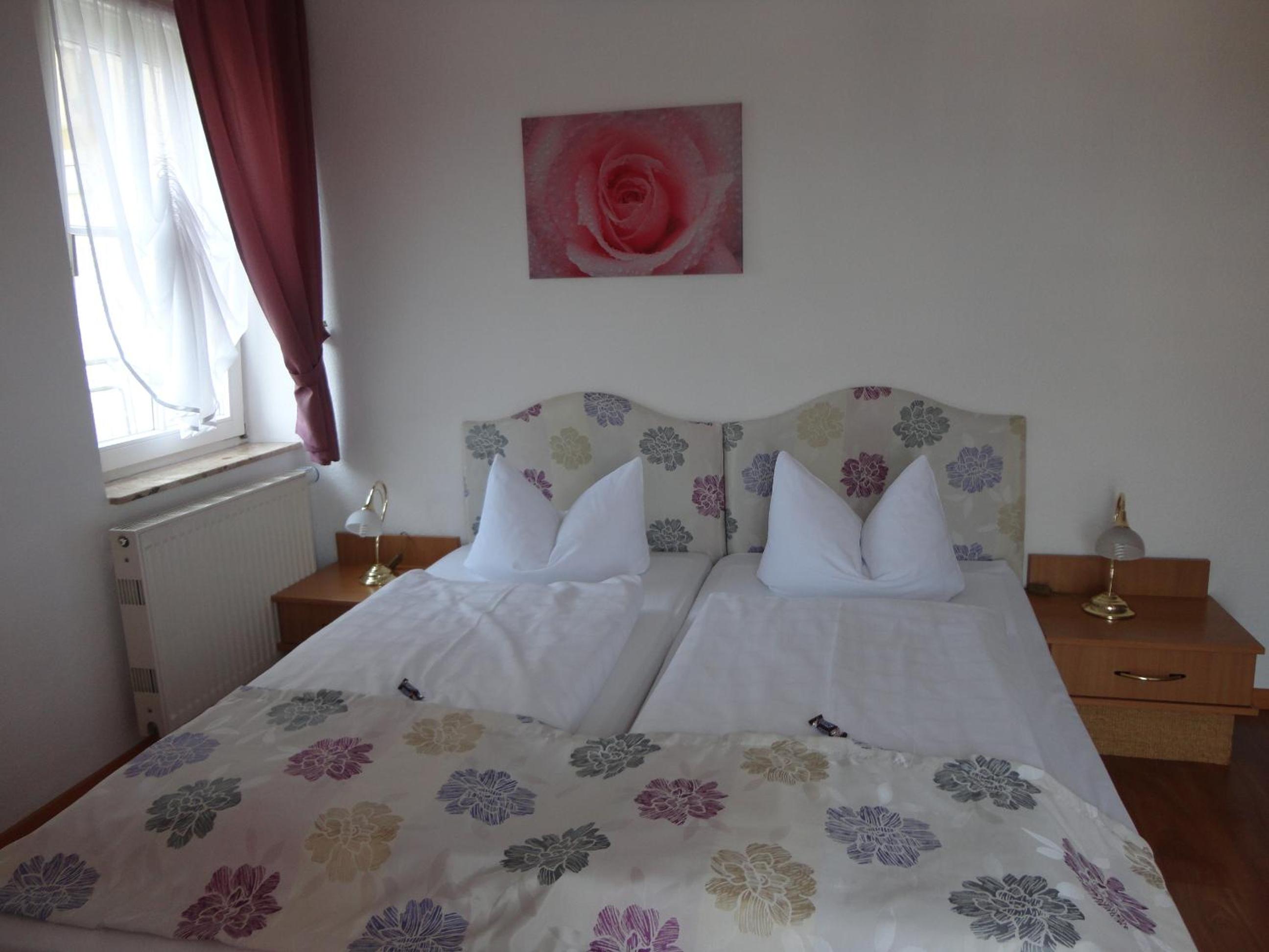 Double Room - Photo 9