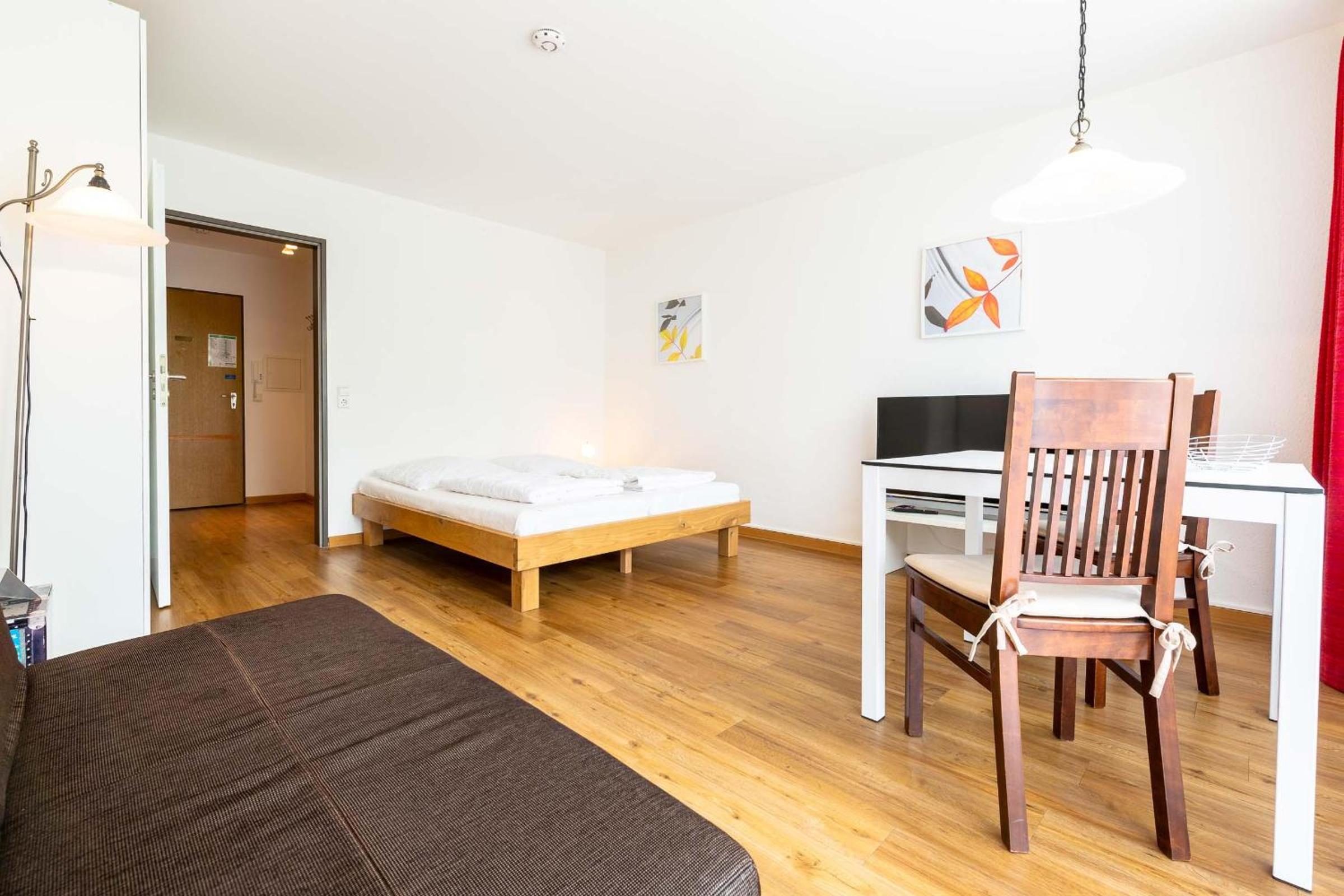 Apartment with Balcony photo 1