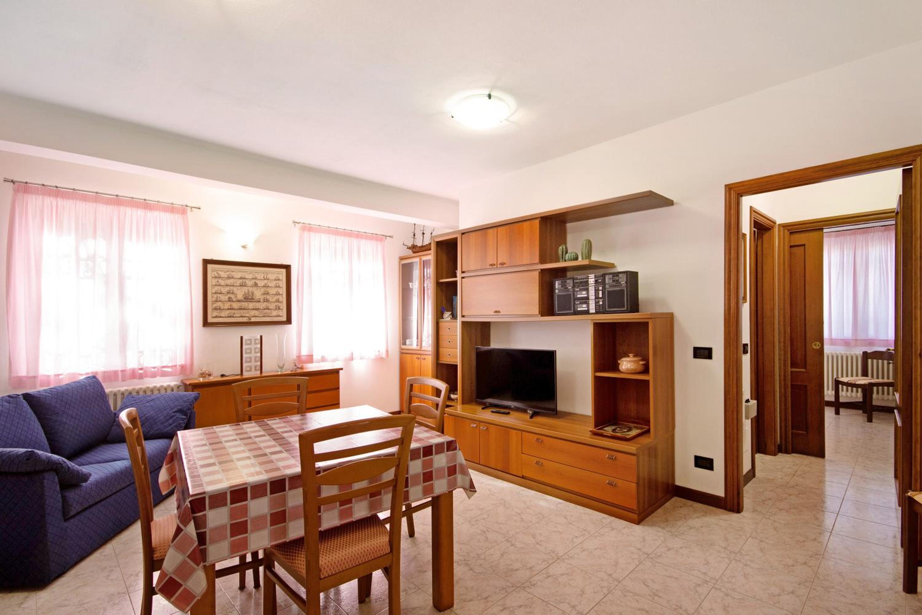Superior One-Bedroom Apartment with Balcony photo 1