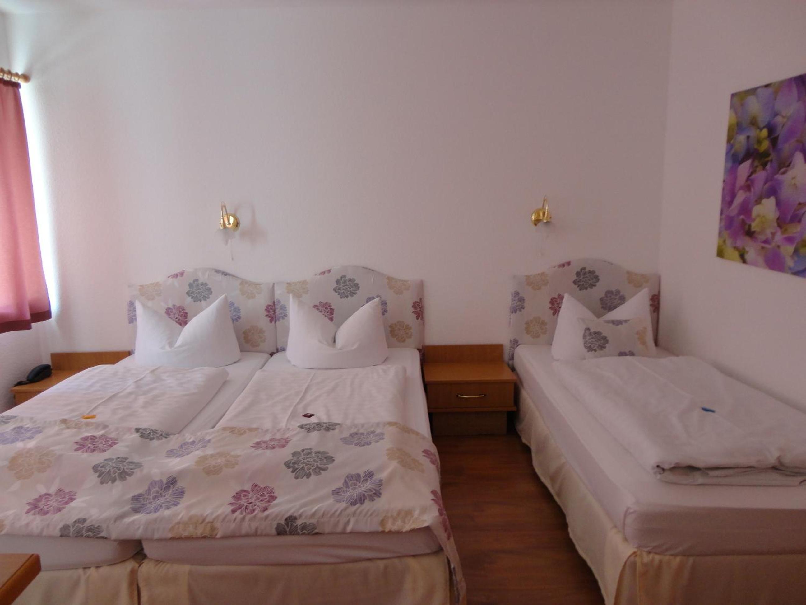 Double Room - Photo 11