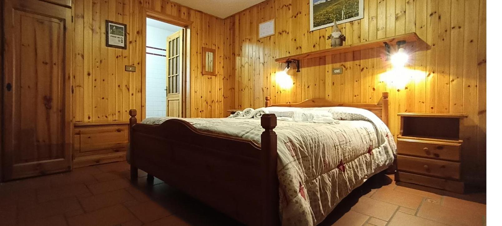 Quadruple Room with Private Bathroom