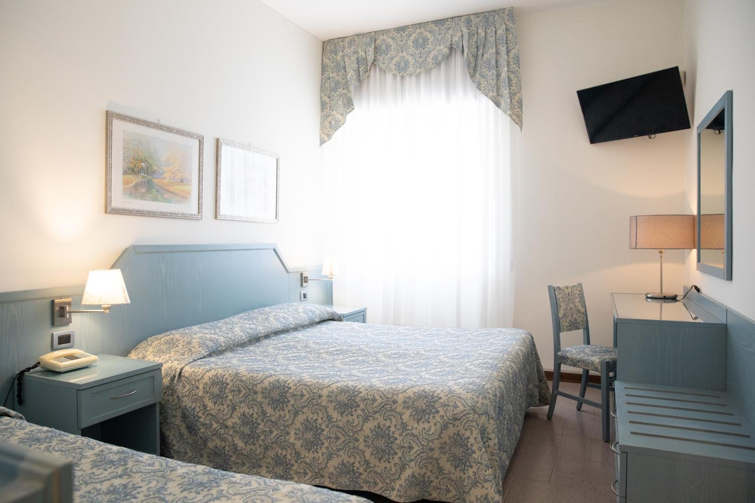 Economy Triple Room - Photo 1