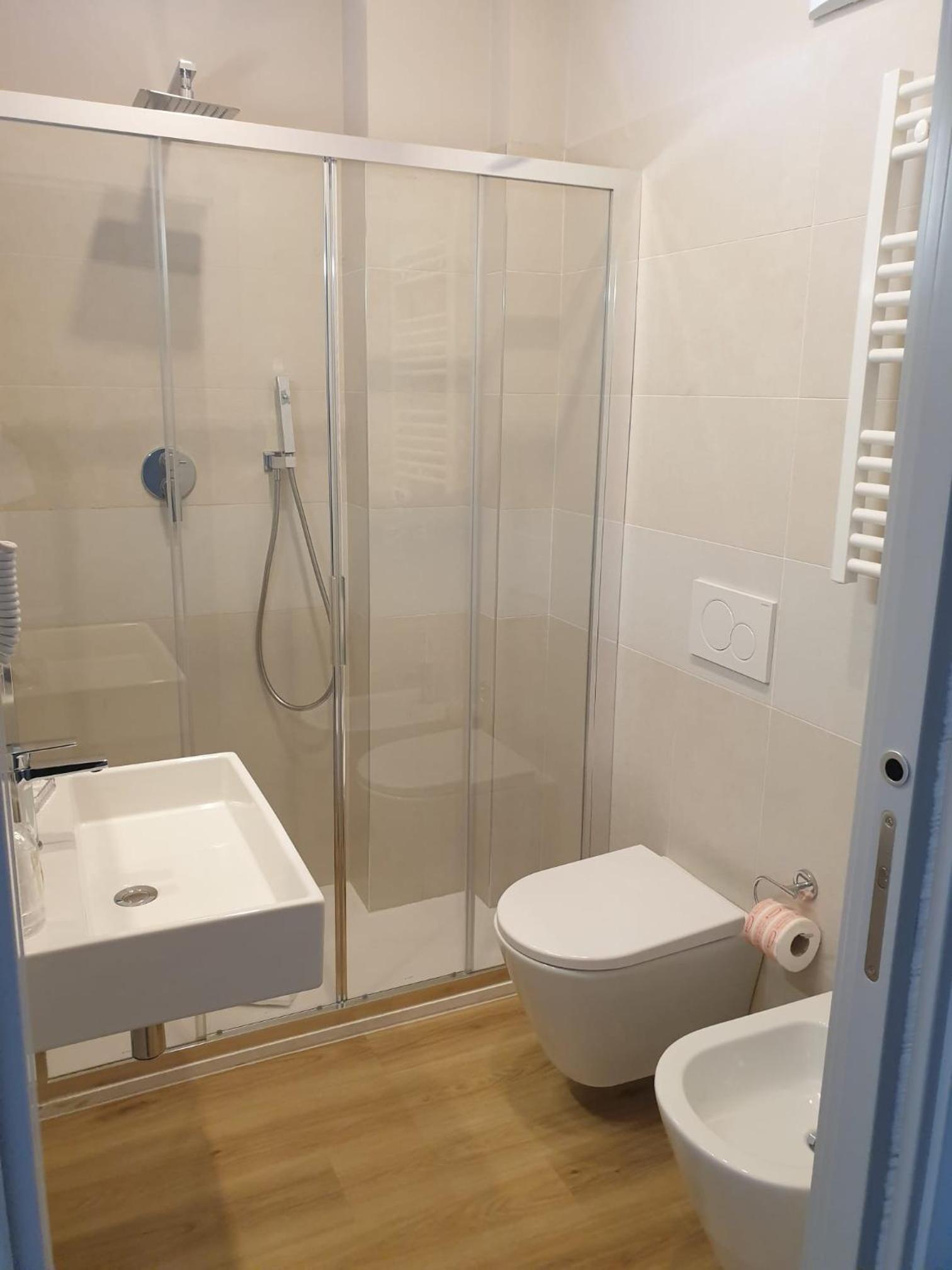 Classic Double or Twin Room - Photo 14