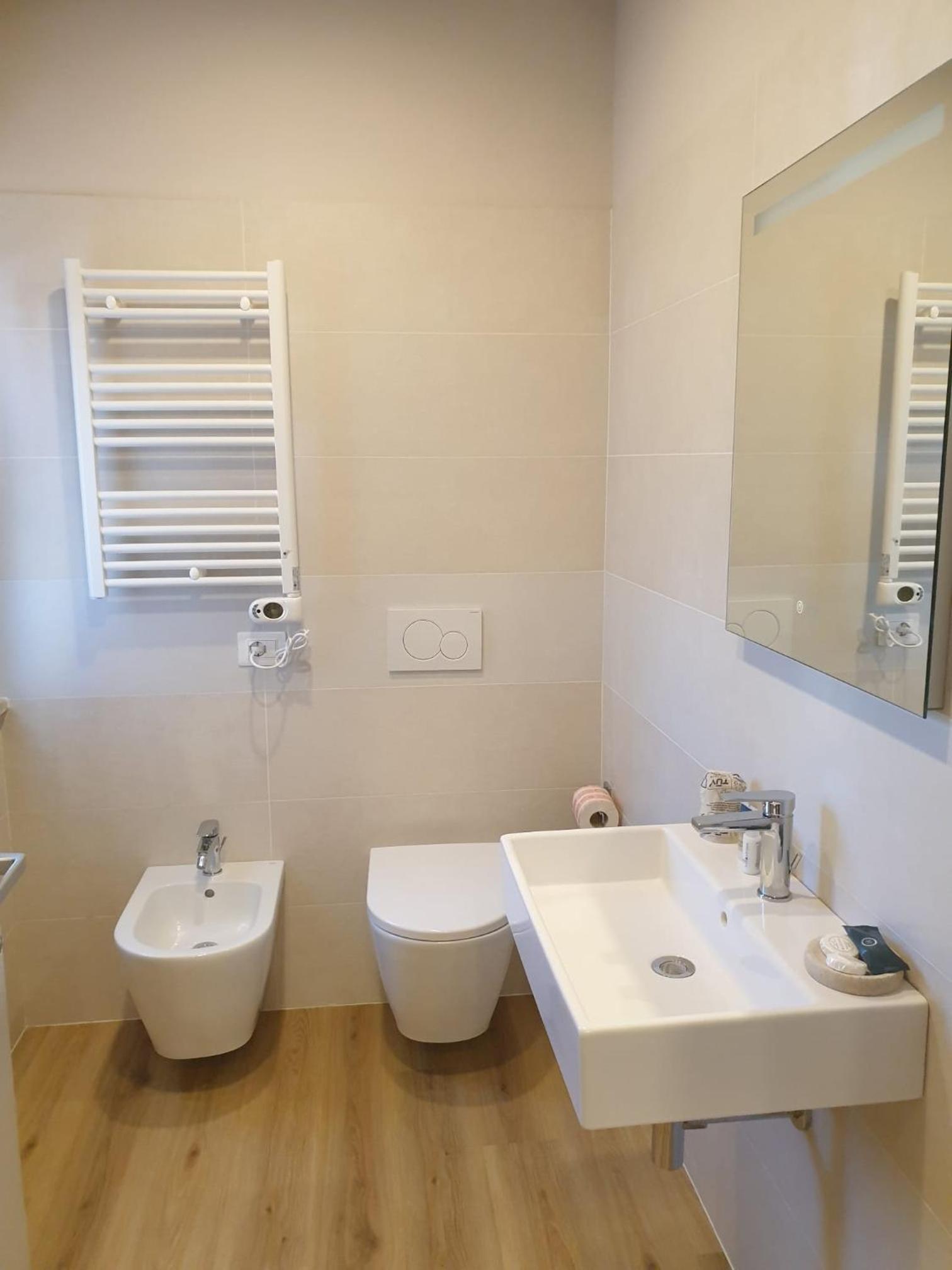 Superior Double or Twin Room - Photo 22