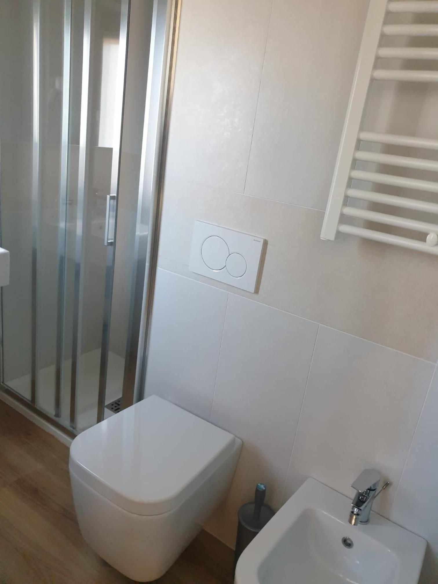 Classic Double or Twin Room - Photo 12