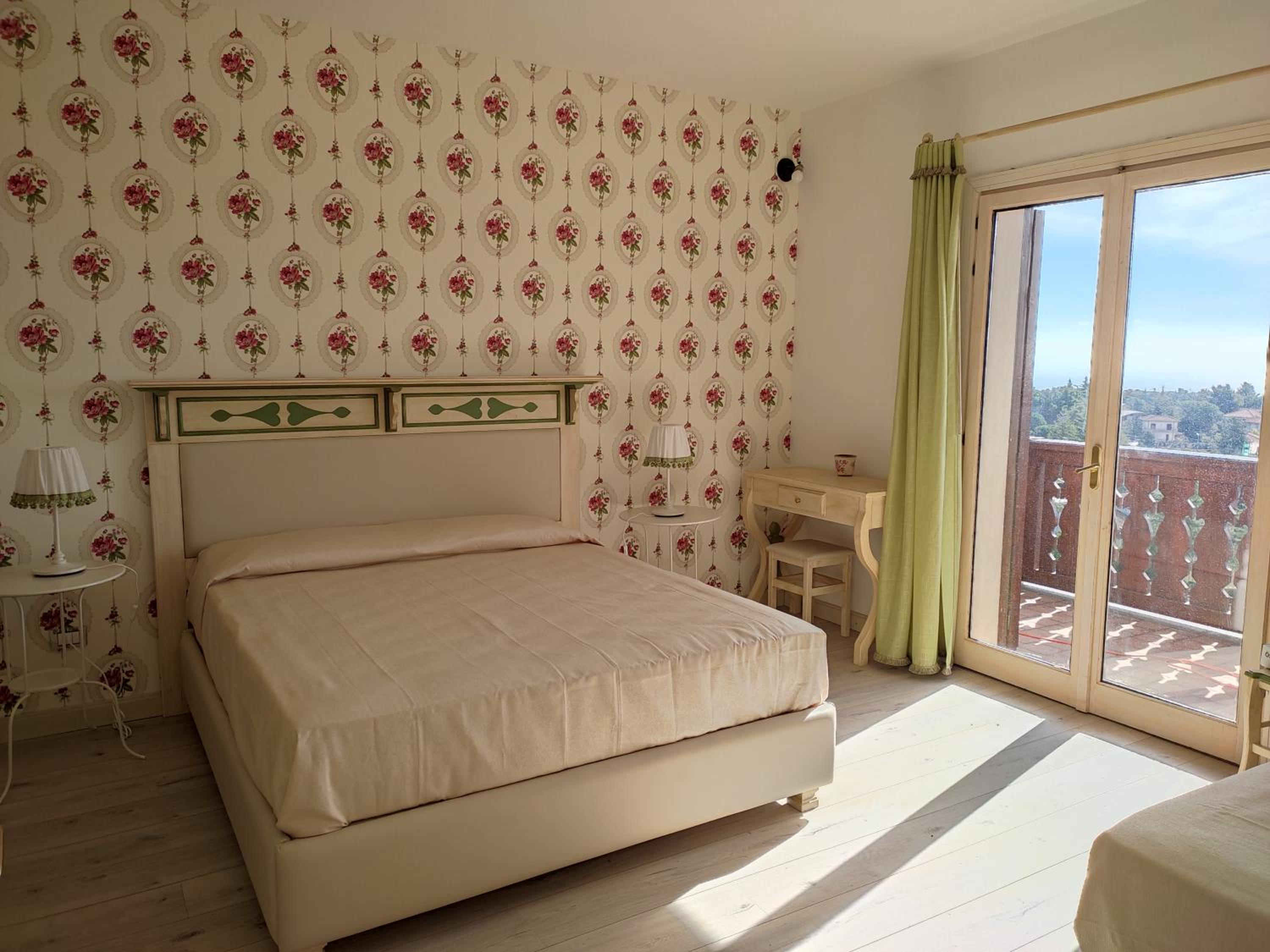 Triple Room with Sea View