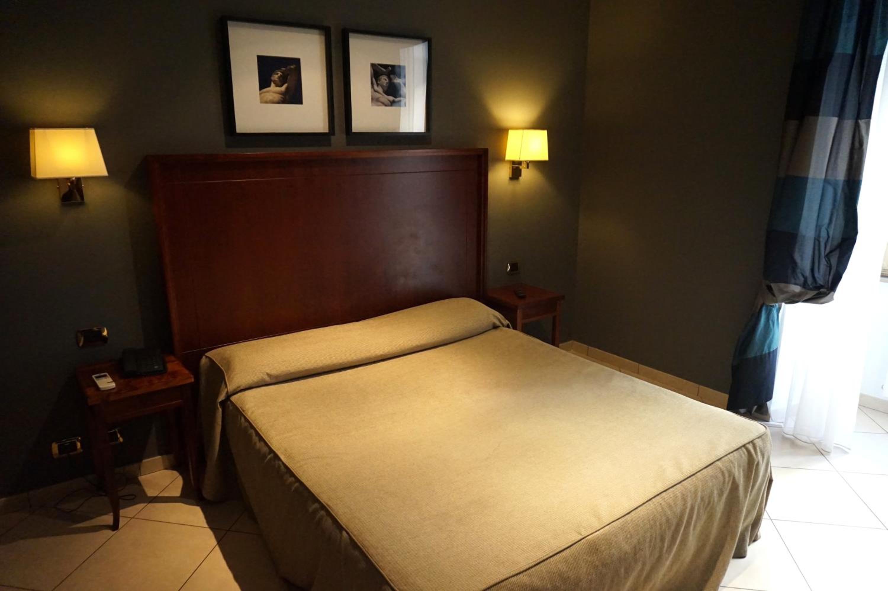 Double or Twin Room - Photo 1