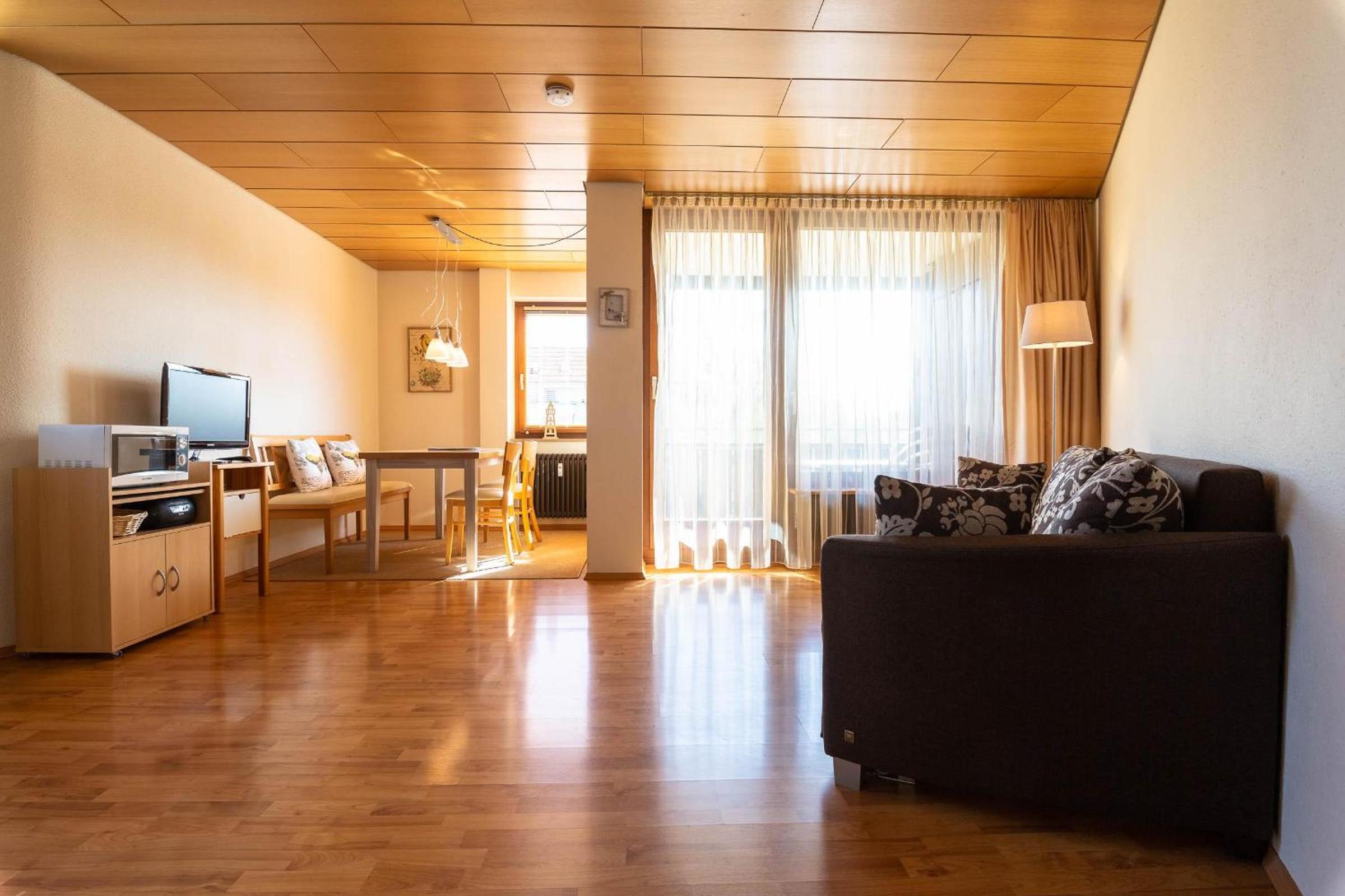 Apartment with Balcony photo 1