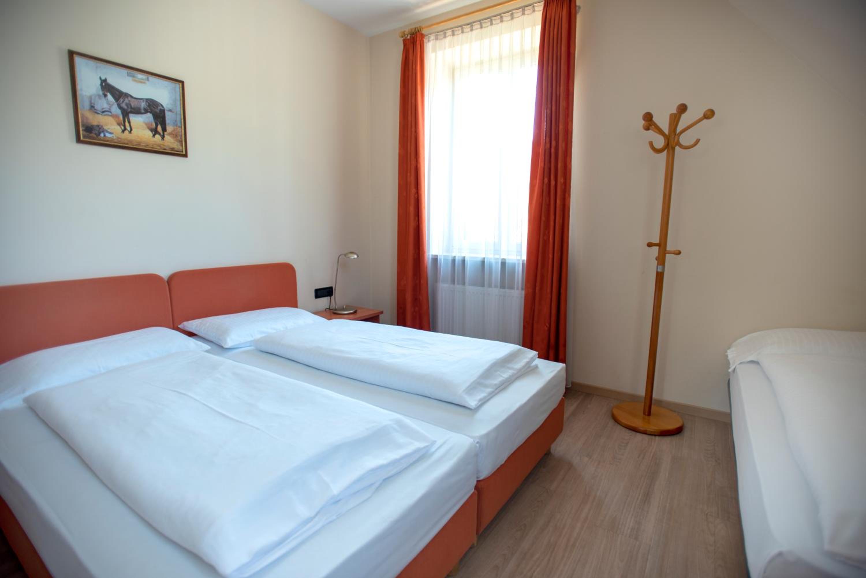 Triple Room - Photo 1