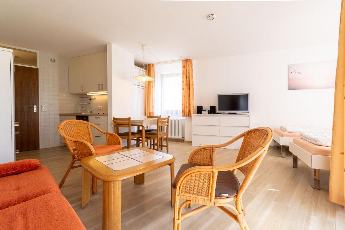 Apartment with Terrace photo 2