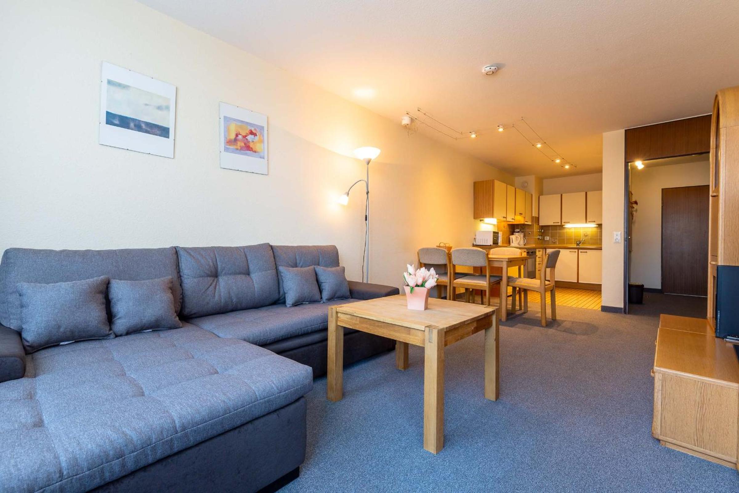 Apartment with Balcony photo 1