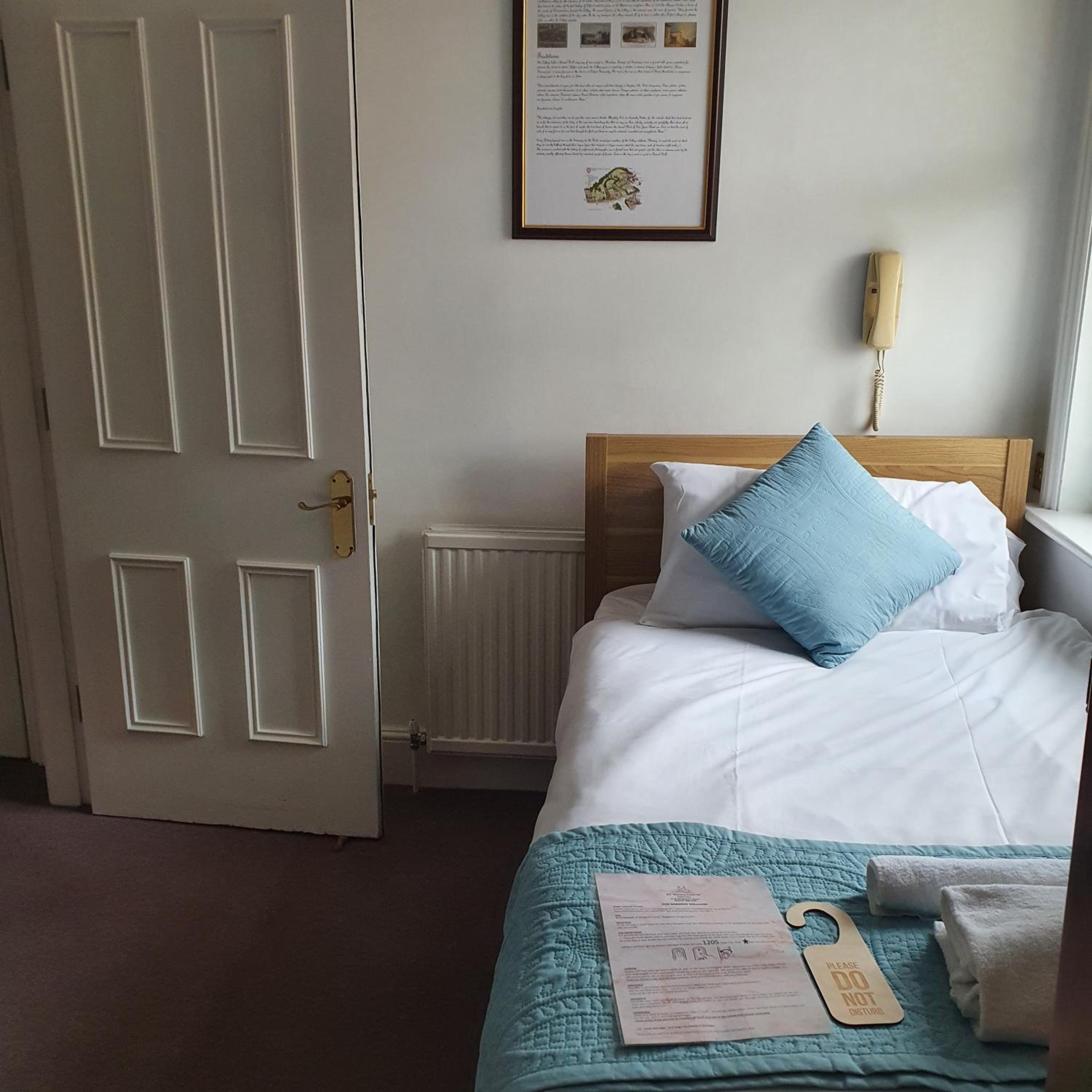 Small Single Room