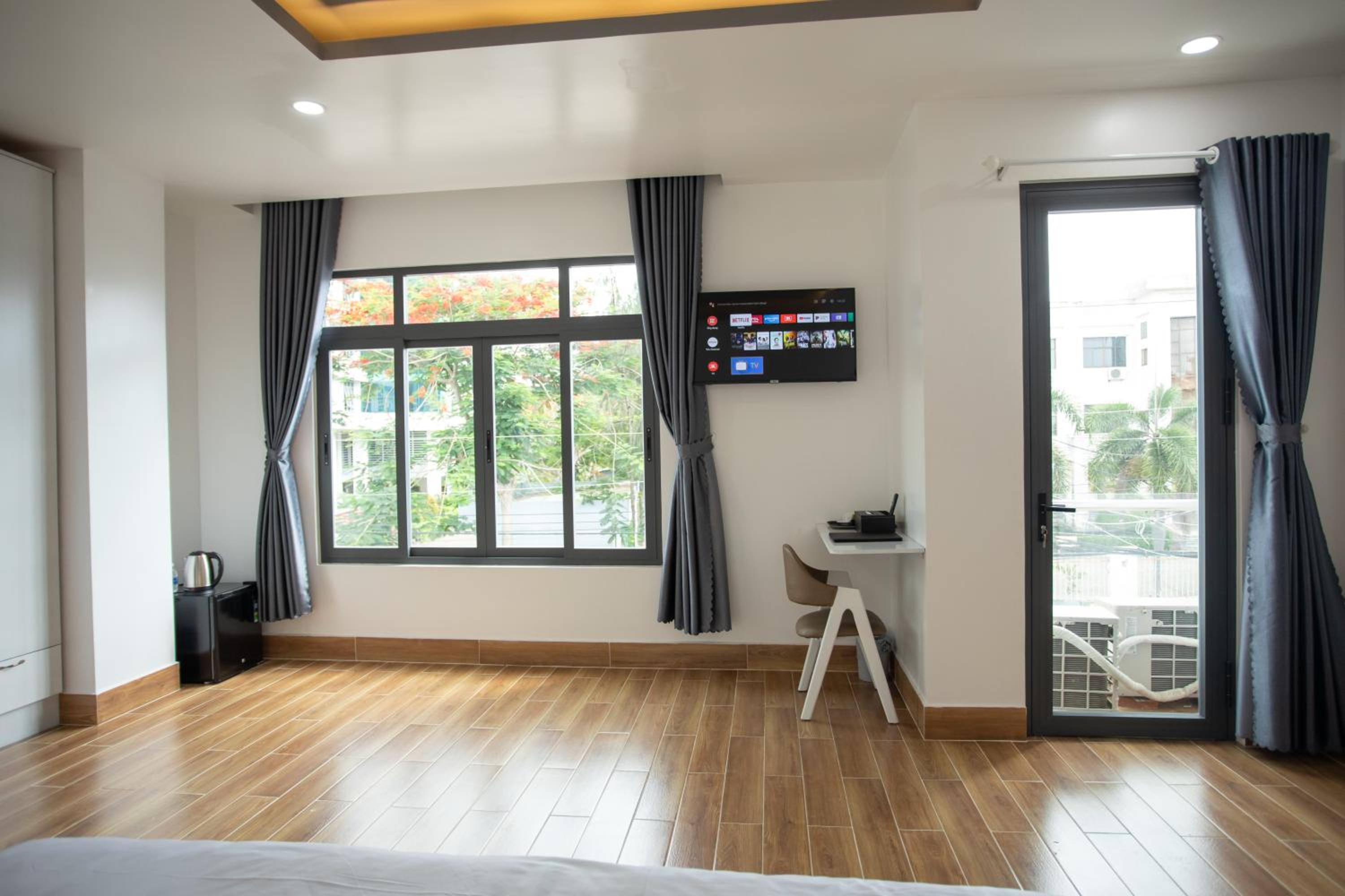 King Room with Balcony