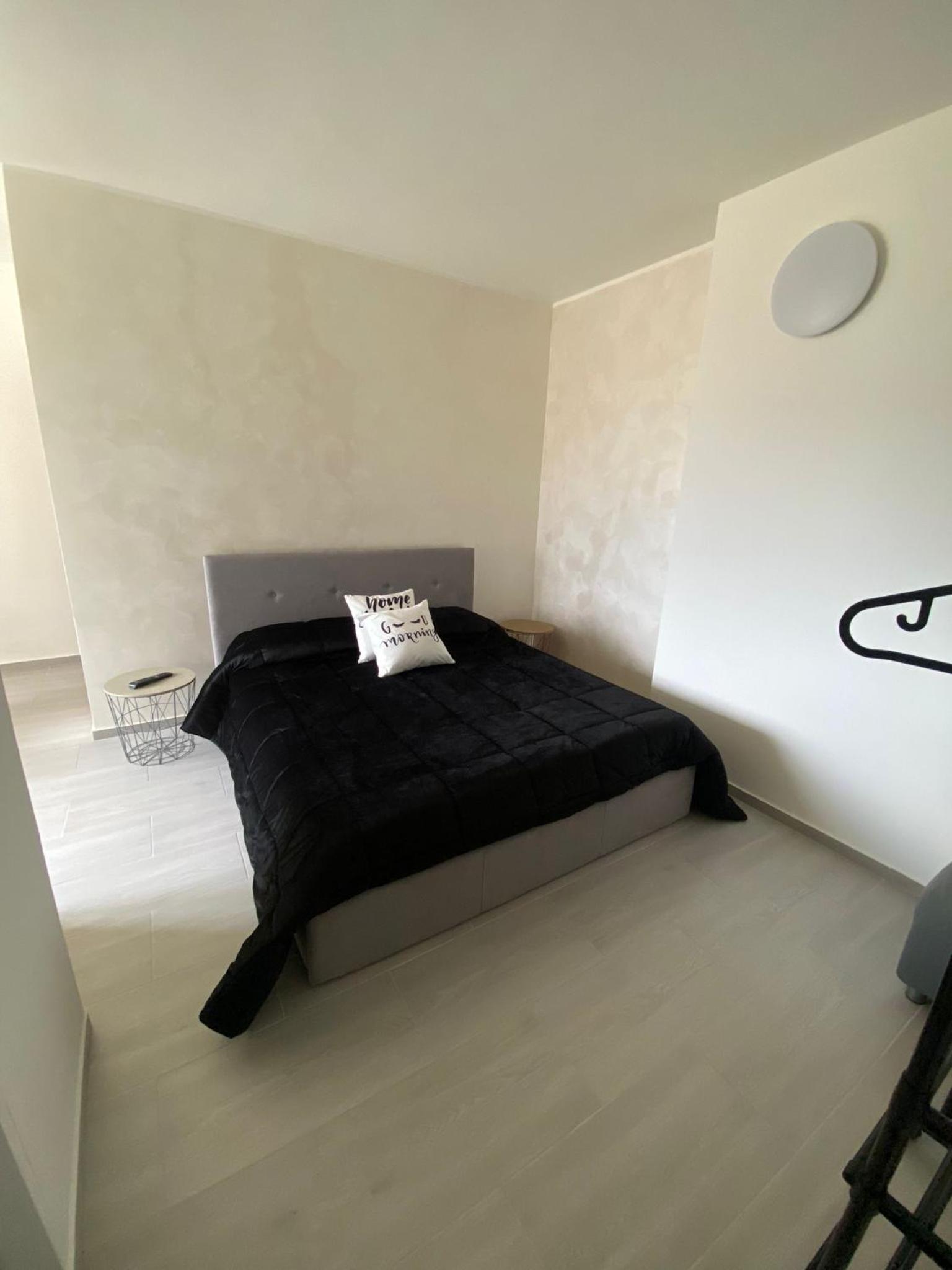 Standard Double Room - Photo 3