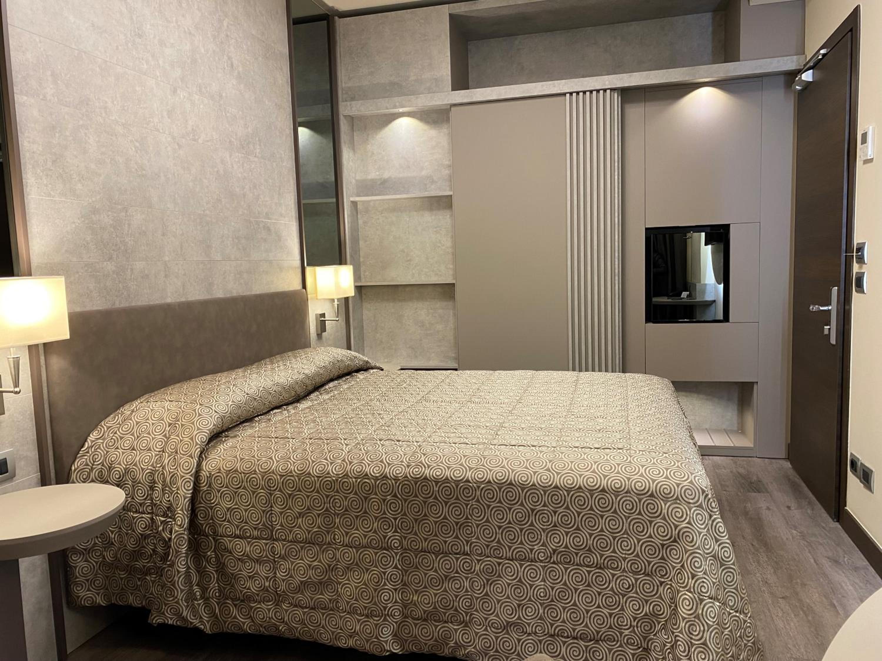 Double Room with Balcony photo 2