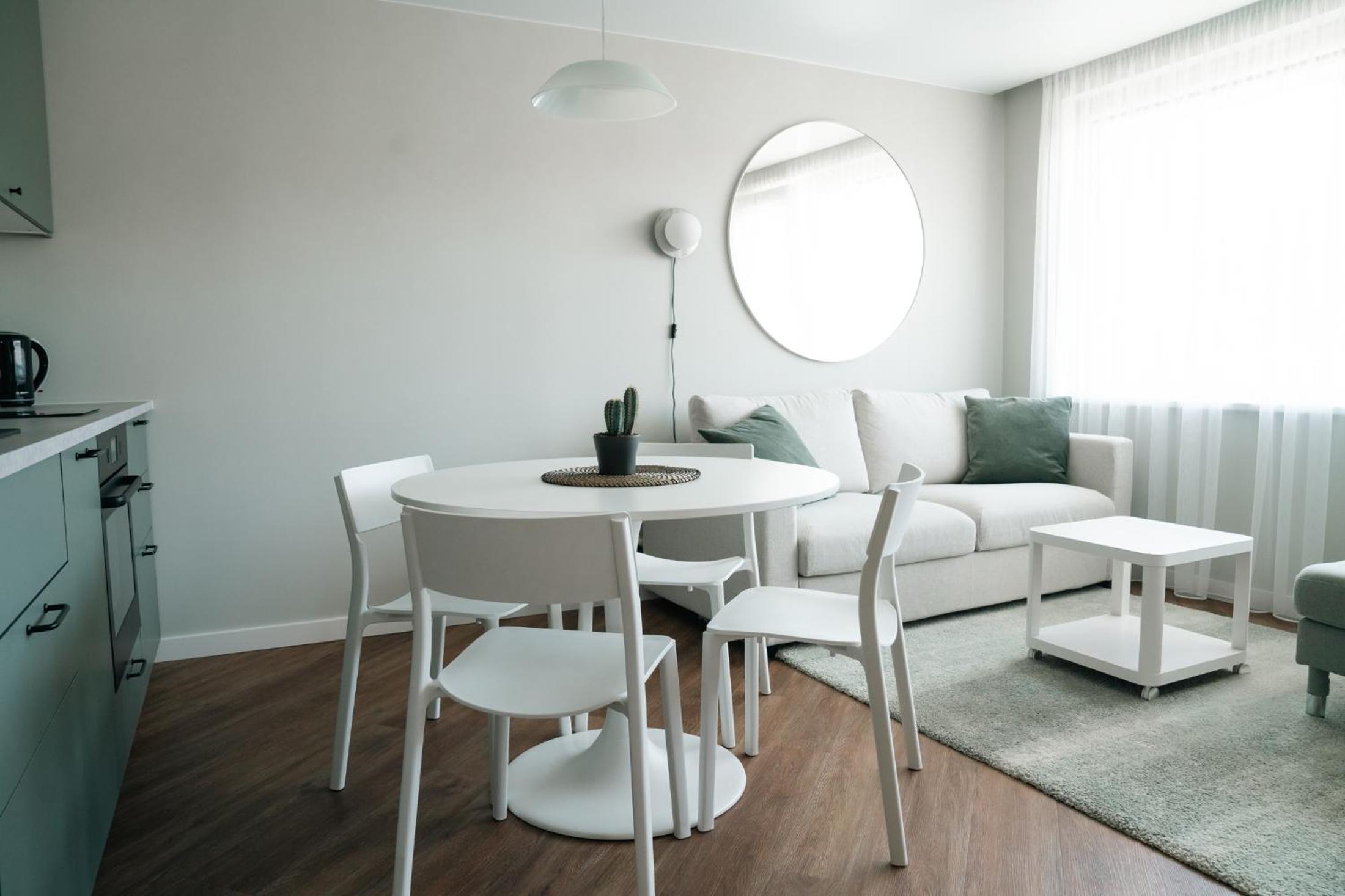 One-Bedroom Apartment