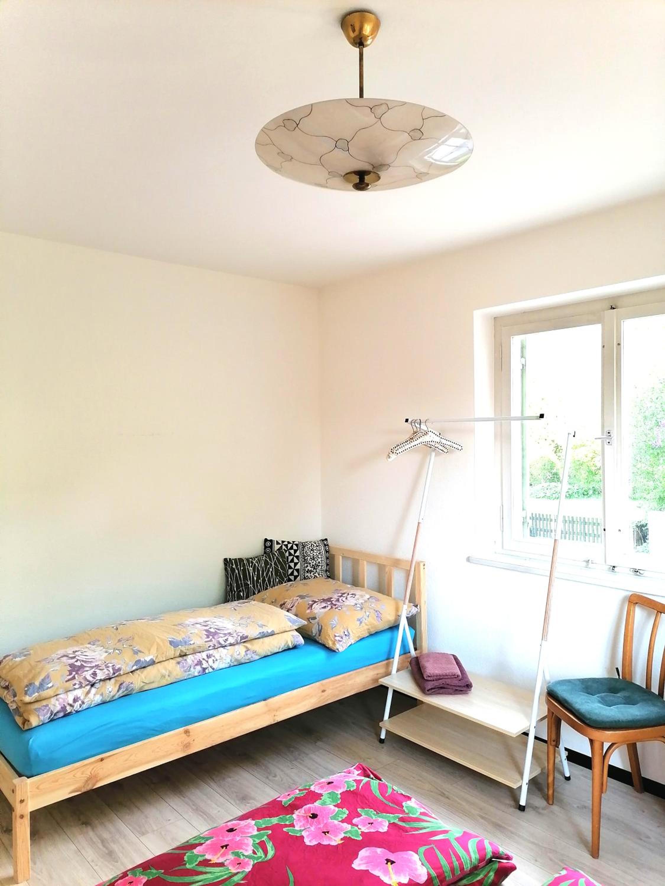 Basic Triple Room with Shared Bathroom photo 2