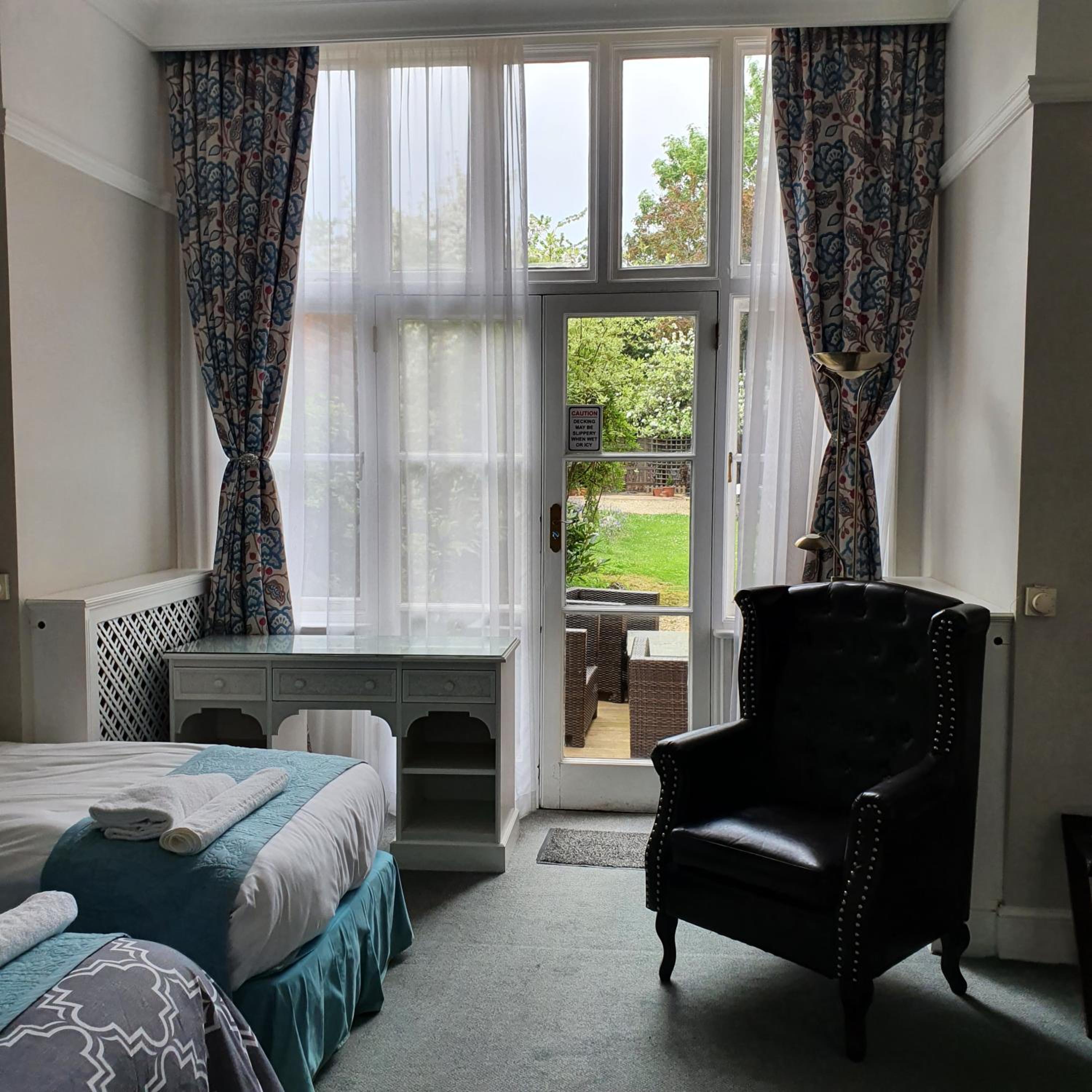 Deluxe Family Room